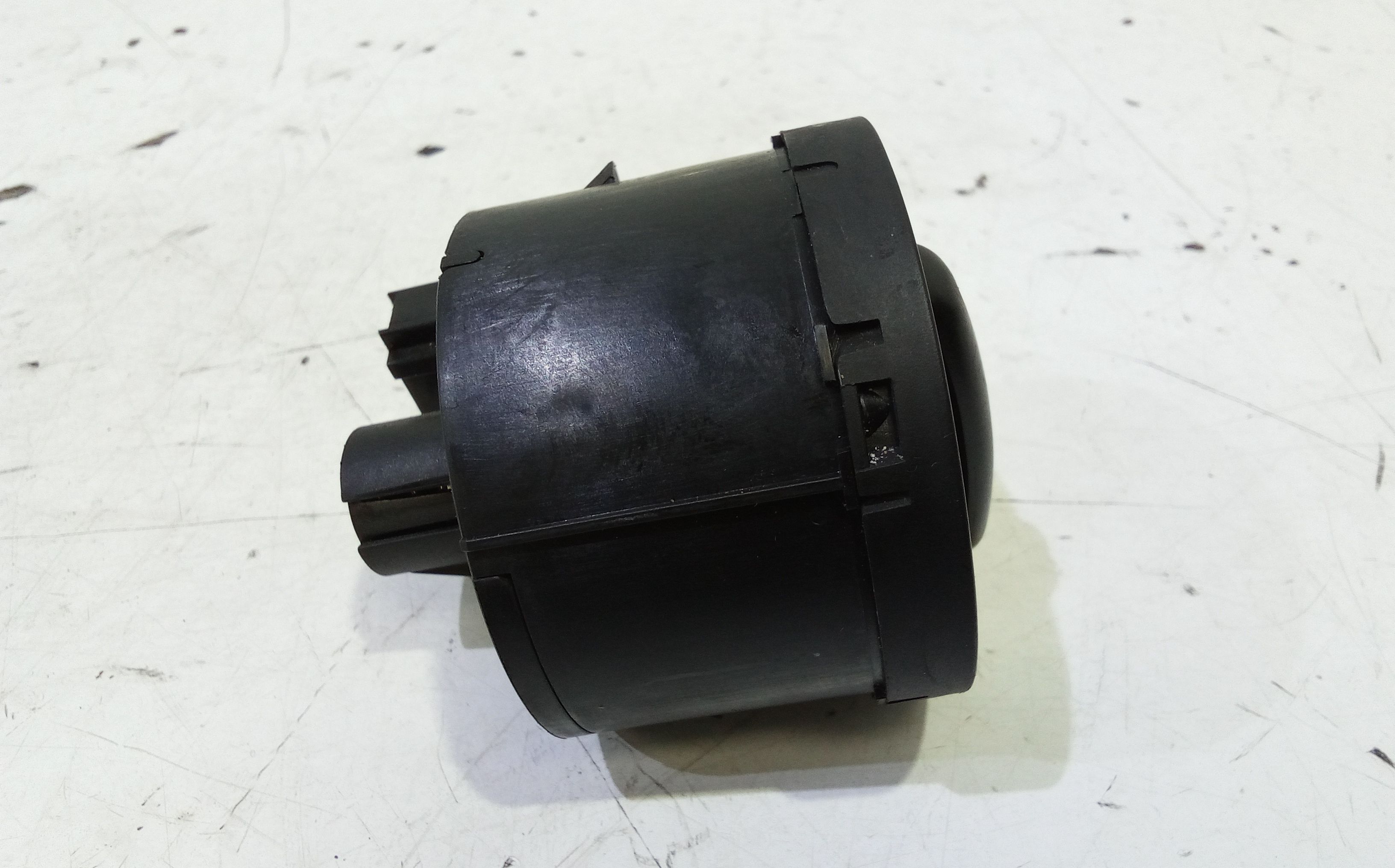 Interruttore comando luci VOLKSWAGEN Caddy 4 Serie