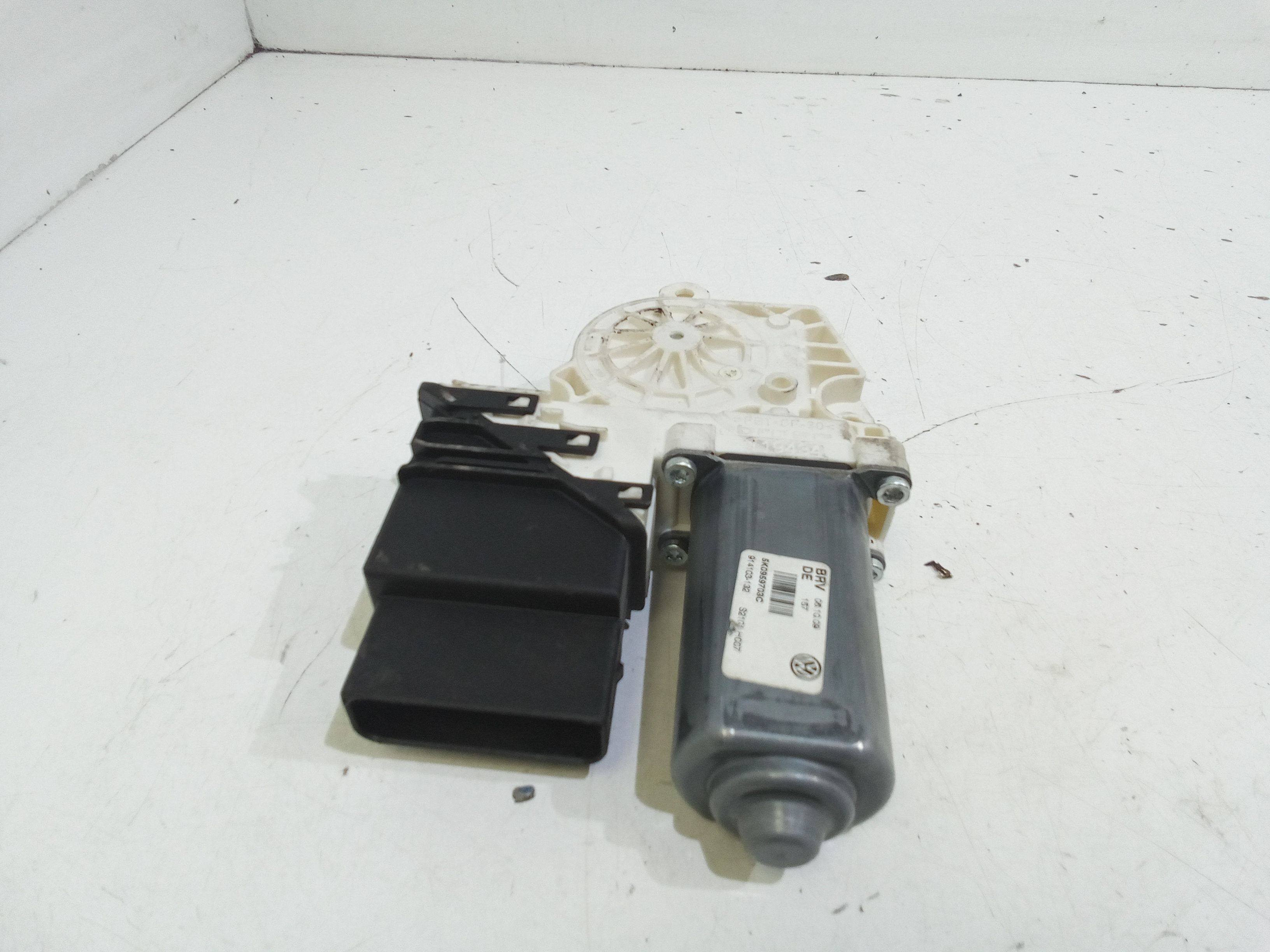 Motorino Alzavetro posteriore Sinistro VOLKSWAGEN Golf 6 Berlina (08>12)