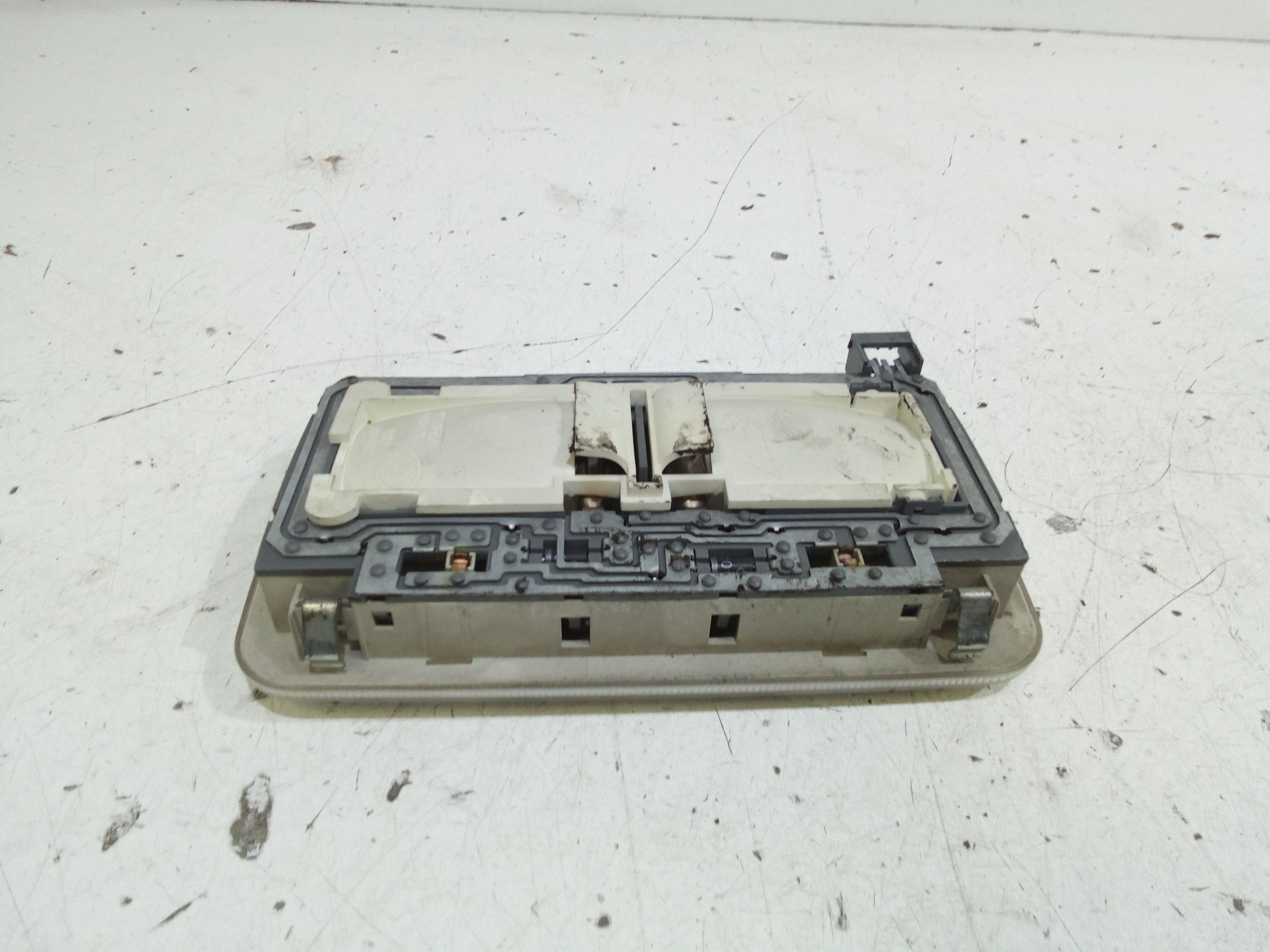 Plafoniera VOLKSWAGEN Golf 5 Berlina (03>08)