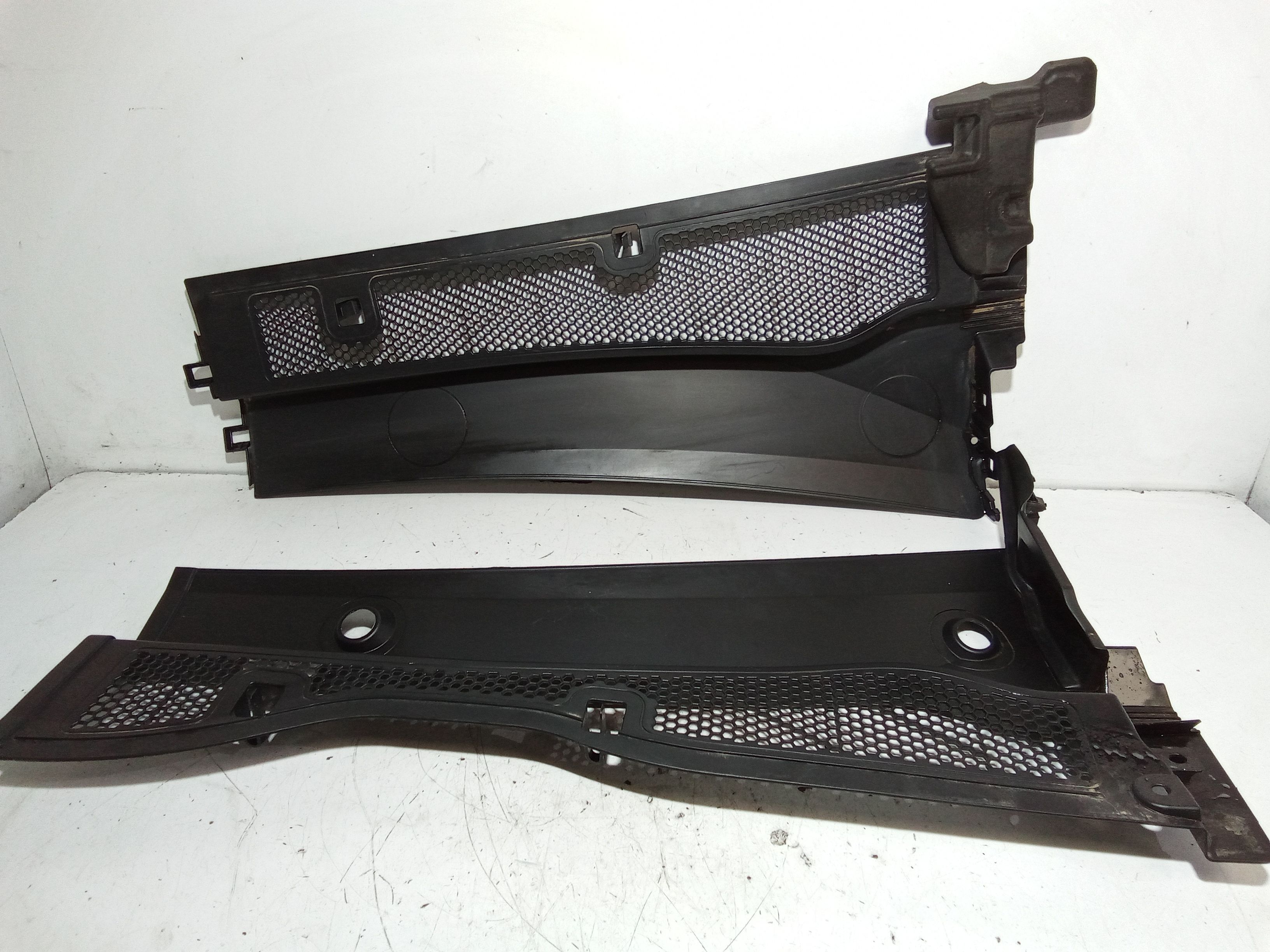 Griglia Gocciolatoio ant. PEUGEOT 208 Serie (19>)