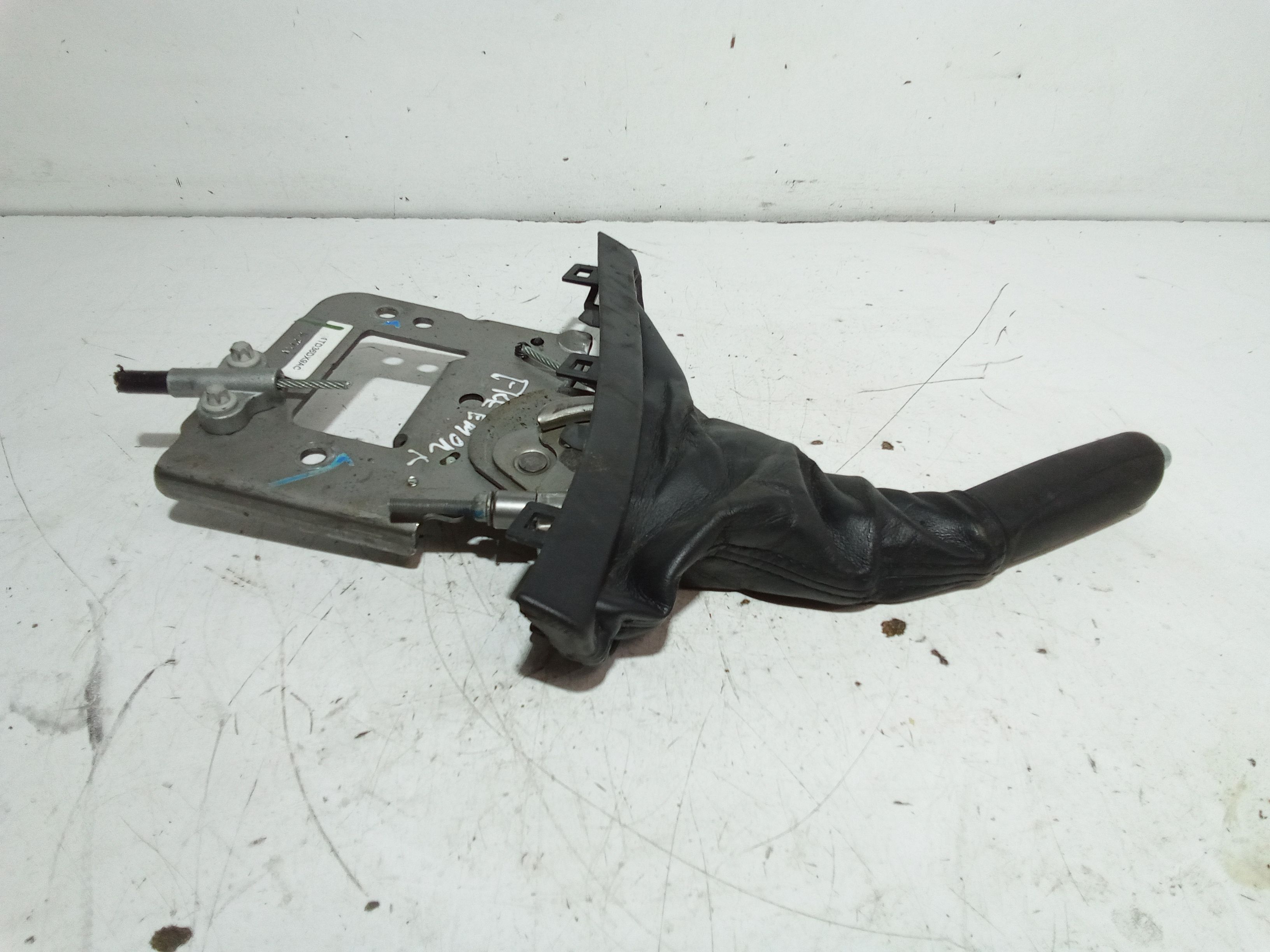 Leva Freno a Mano FIAT Freemont 1 Serie