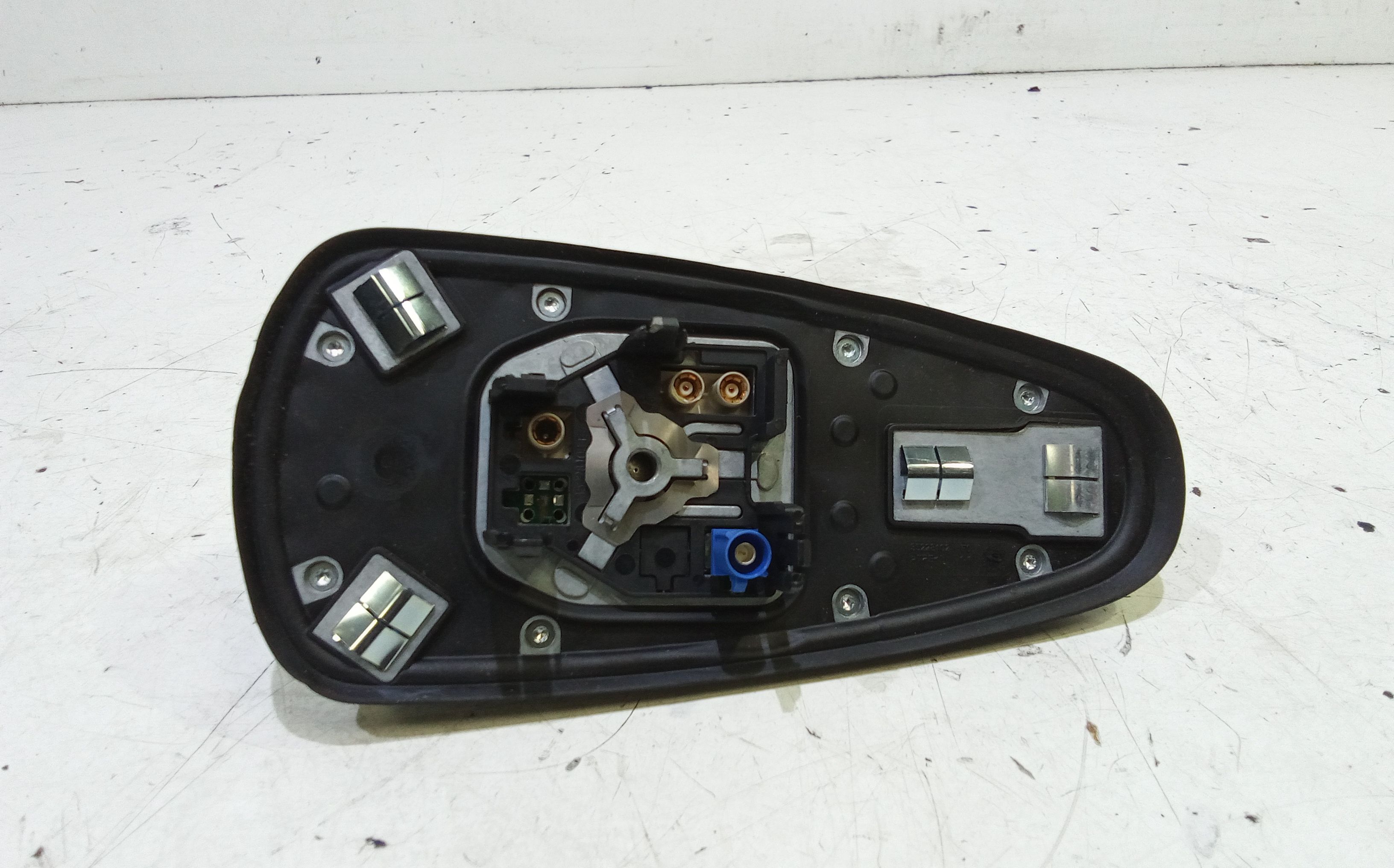 Antenna tetto VOLKSWAGEN Golf Serie VIII (19>)