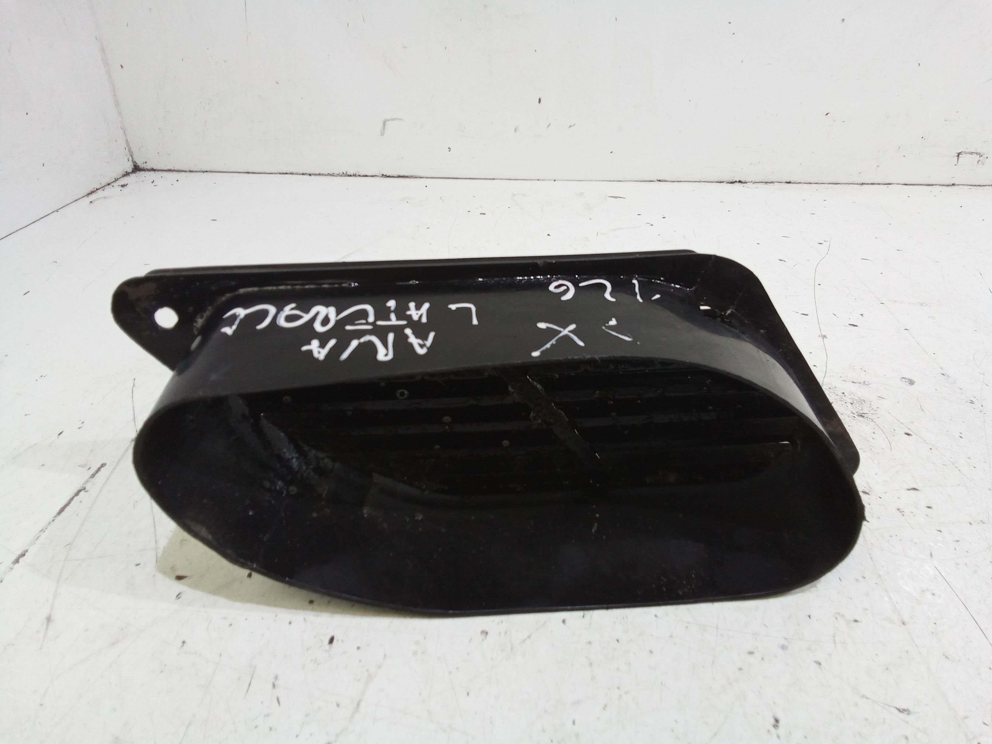 Bocchetta aria cruscotto lato passeggero FIAT 126 1 Serie