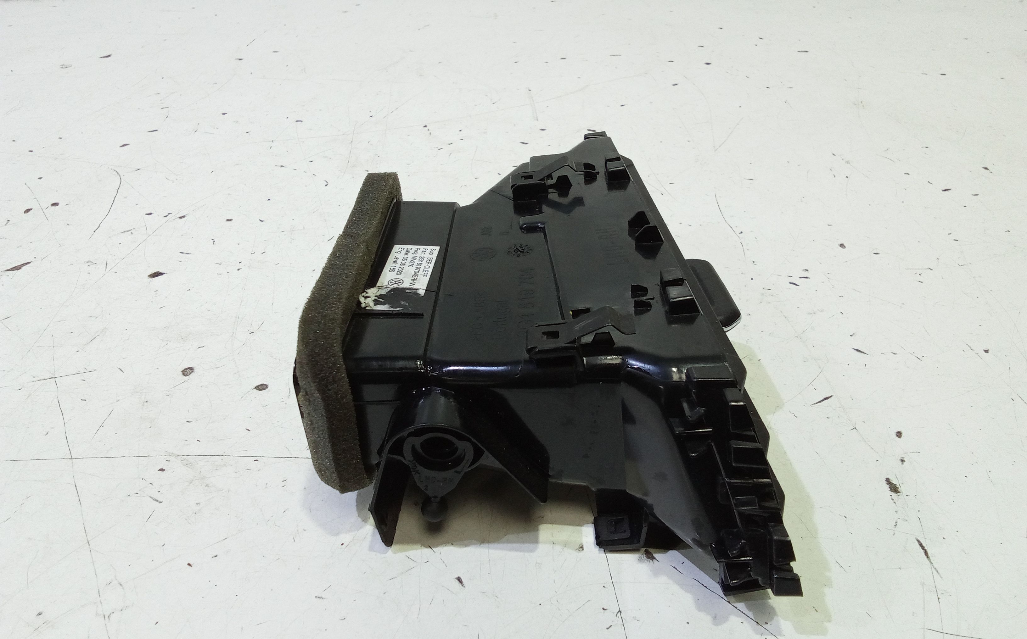 Bocchetta aria cruscotto lato passeggero VOLKSWAGEN Polo 6 Serie