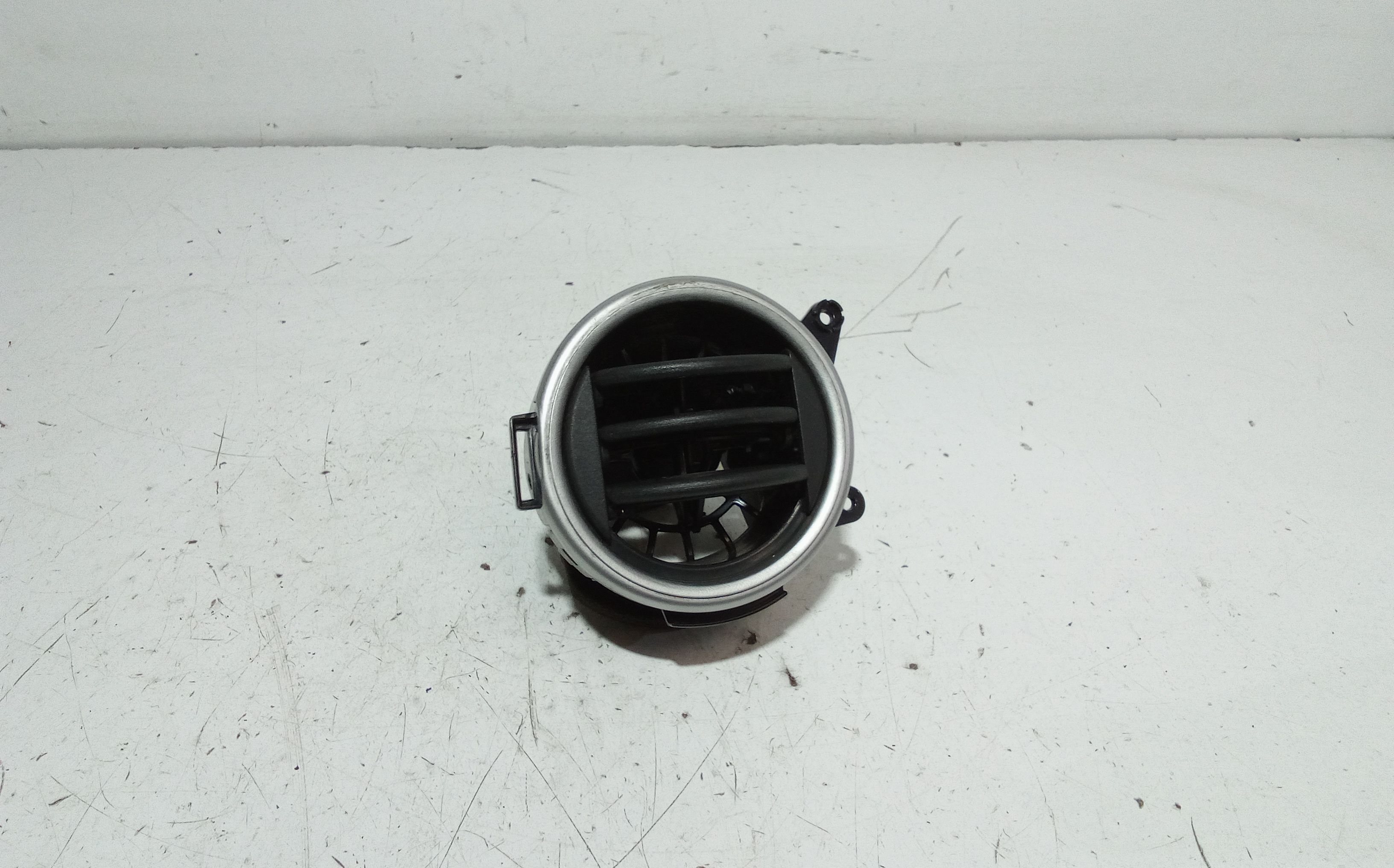 Bocchetta aria cruscotto lato passeggero HYUNDAI i10 1 Serie