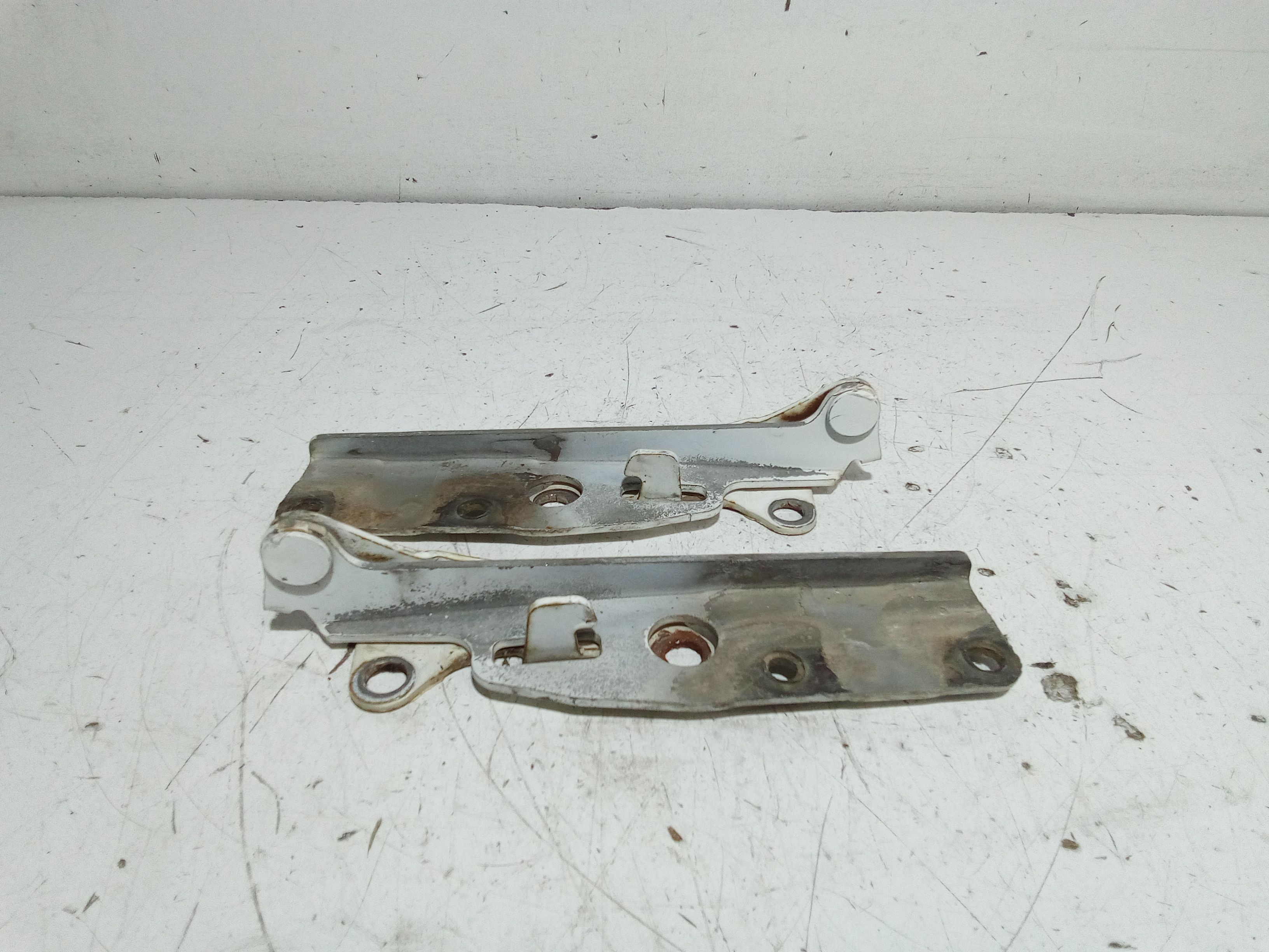 Cerniere cofano anteriore dx e sx NISSAN Terrano 2 2 Serie