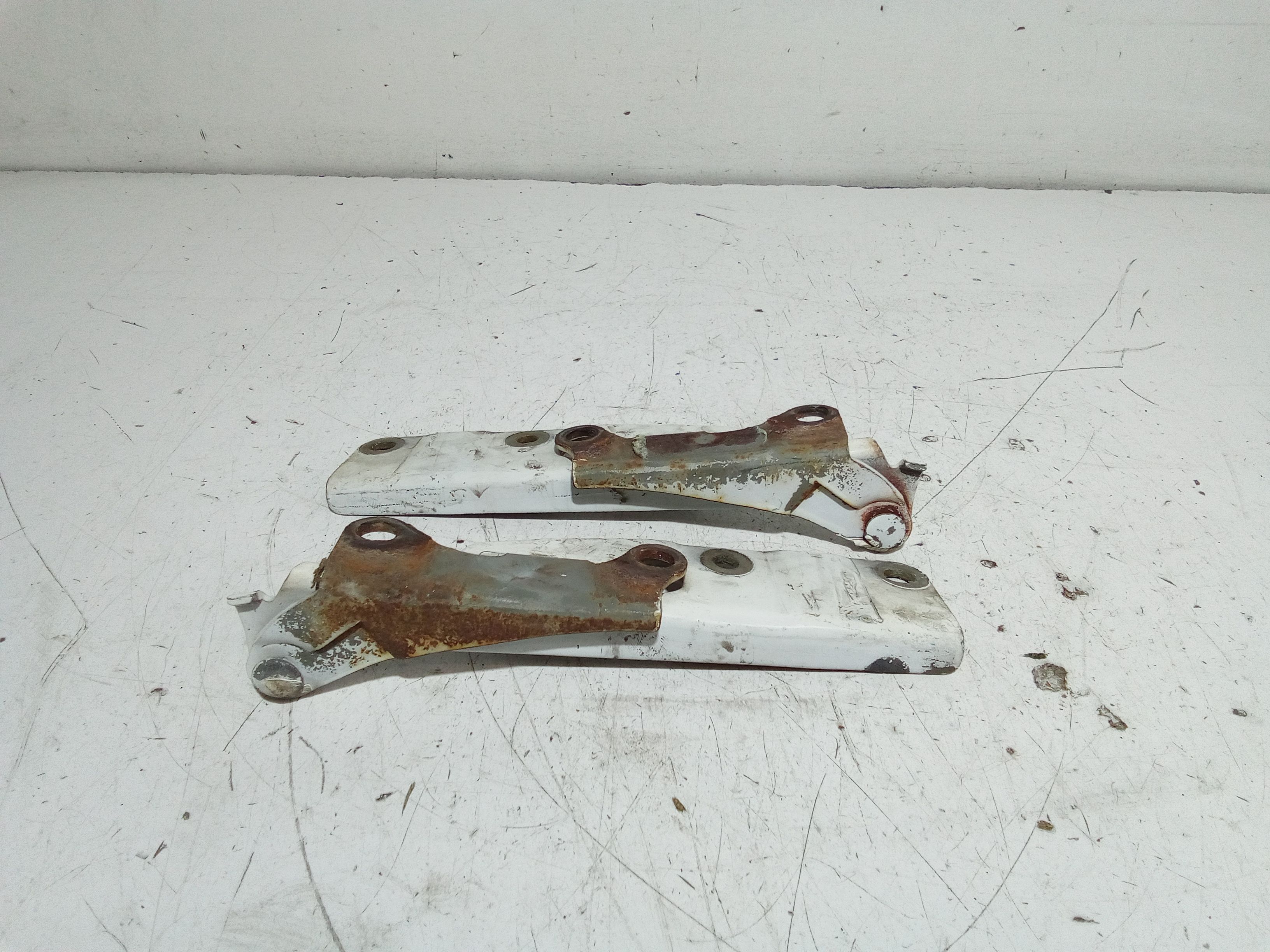 Cerniere cofano anteriore dx e sx NISSAN Terrano 2 2 Serie