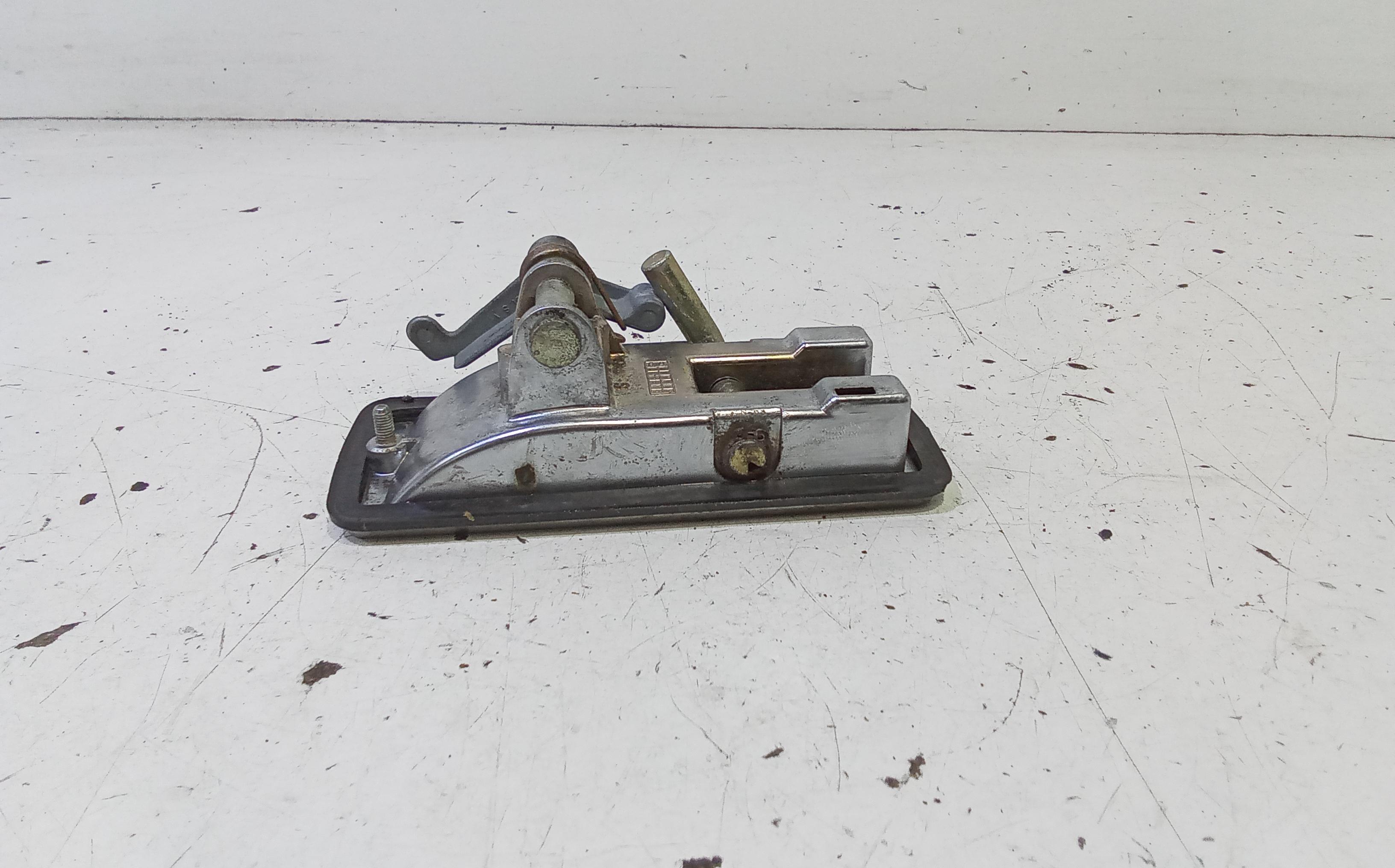 Maniglia esterna Posteriore Sinistra LANCIA Trevi Serie (828_) (80>87)