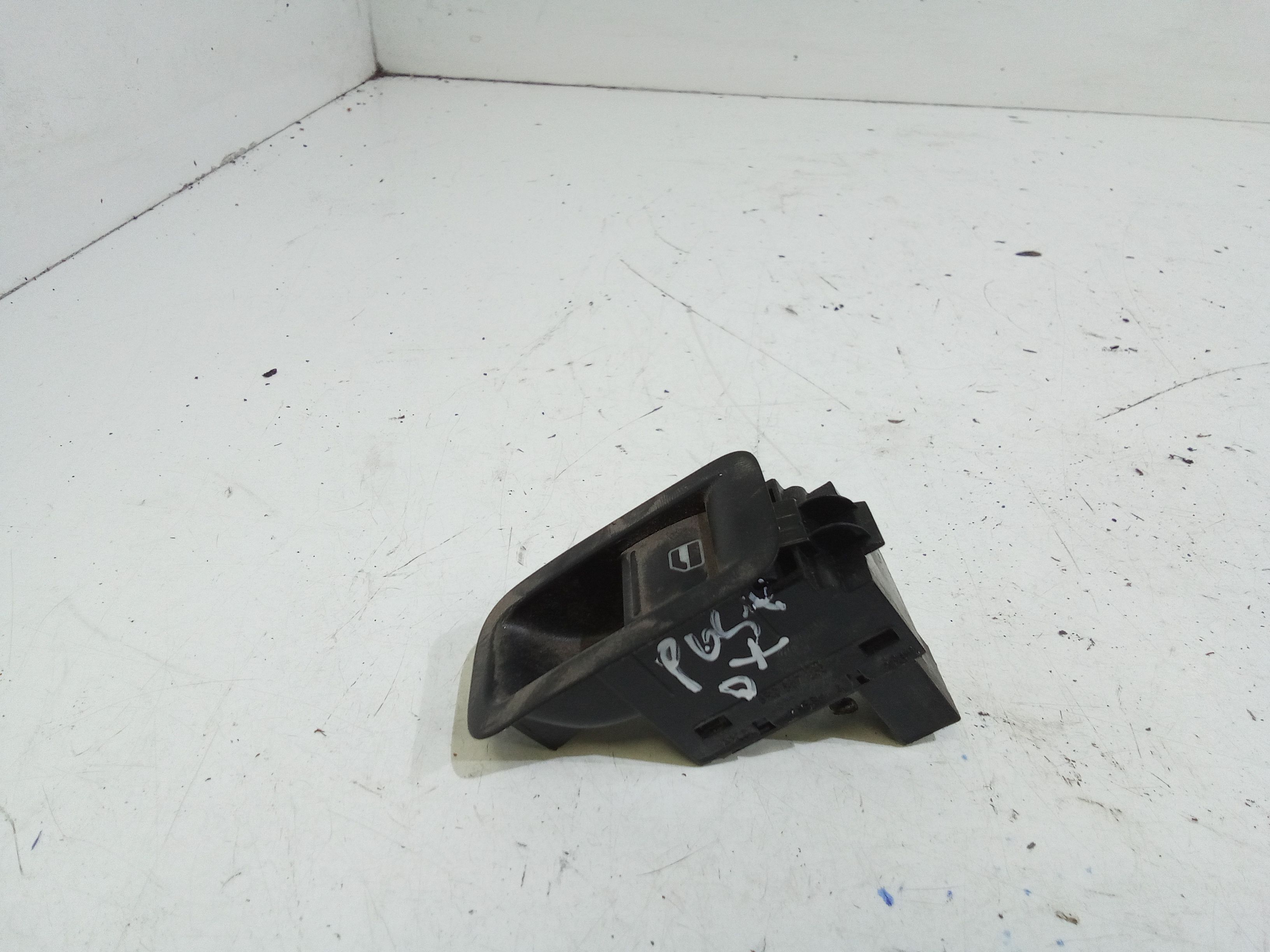 Pulsantiera Posteriore Destra VOLKSWAGEN Polo 5 Serie