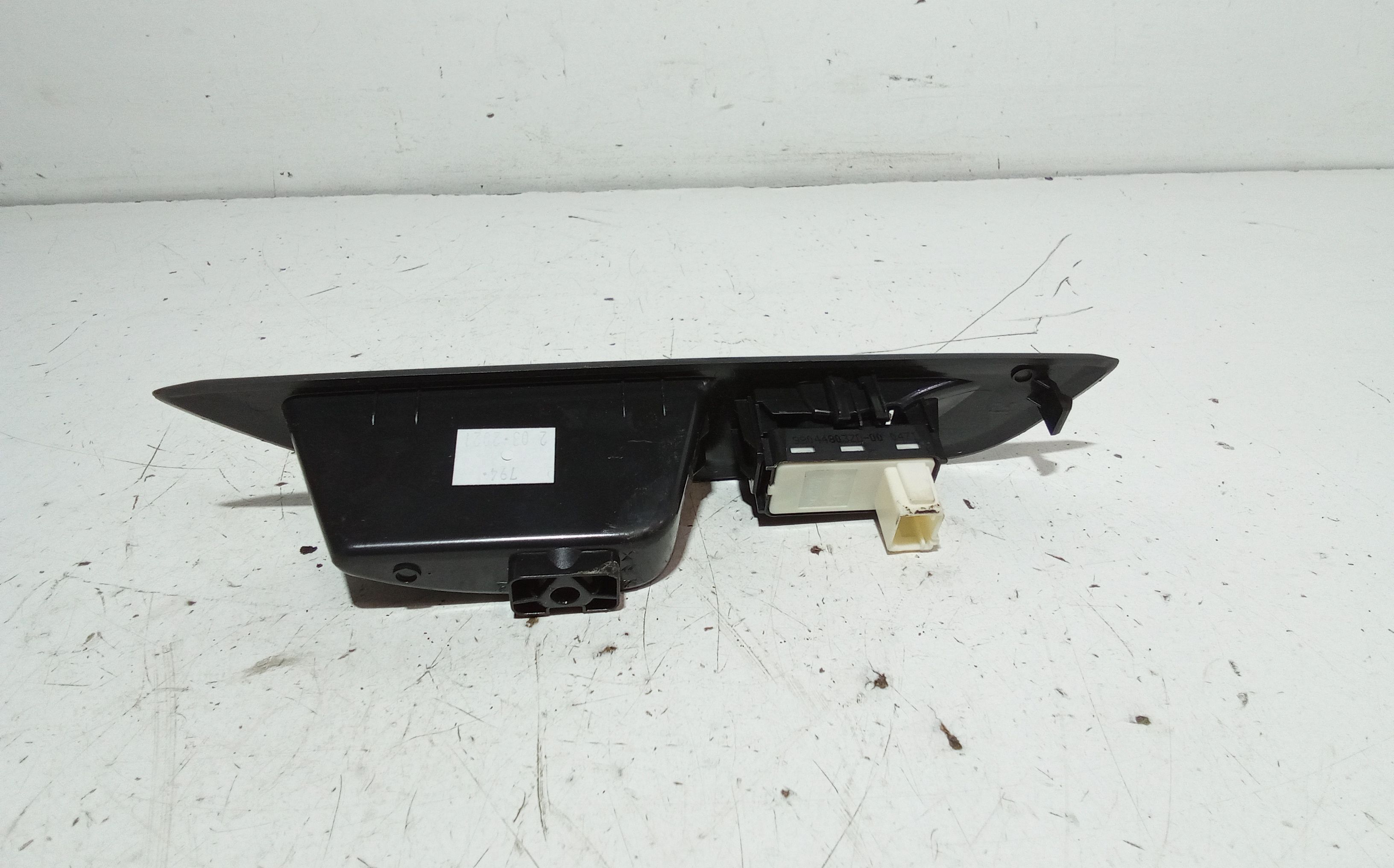 Pulsantiera Posteriore Destra PEUGEOT 208 Serie (19>)