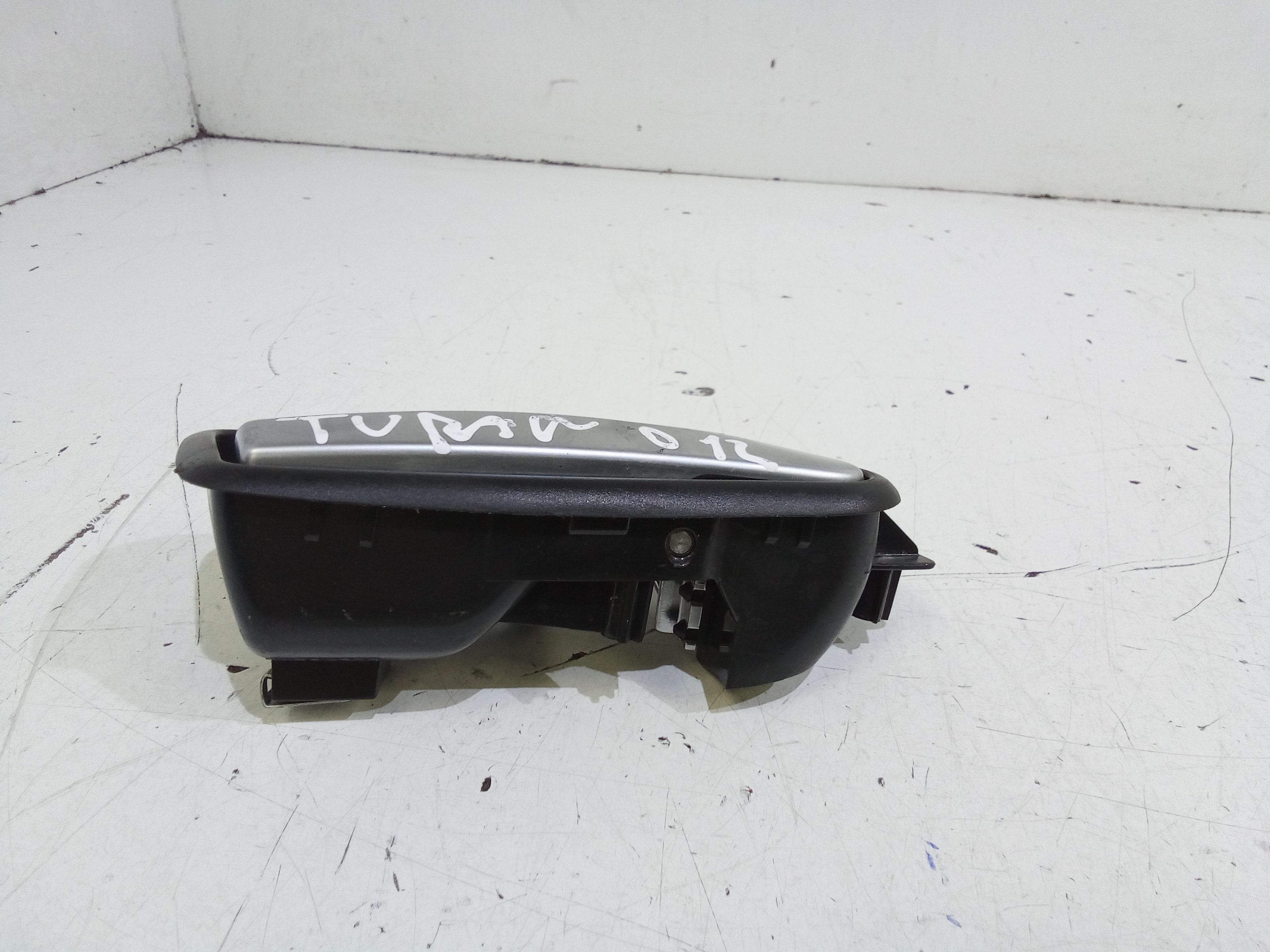 Maniglia interna Anteriore Destra VOLKSWAGEN Touran 3 Serie