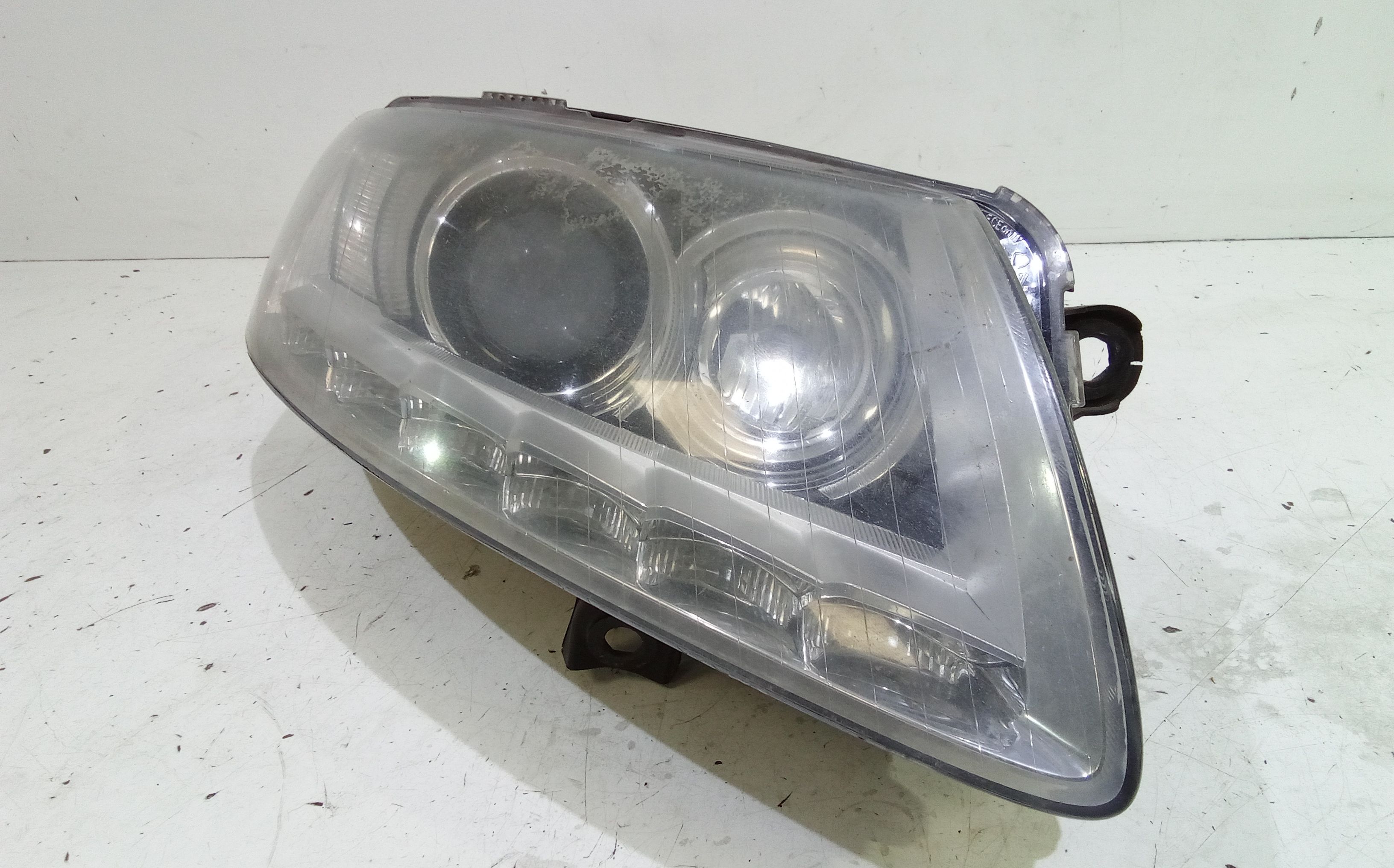 Faro anteriore DX allo Xeno AUDI A6 Berlina Serie C6 (4F2) (04>12)