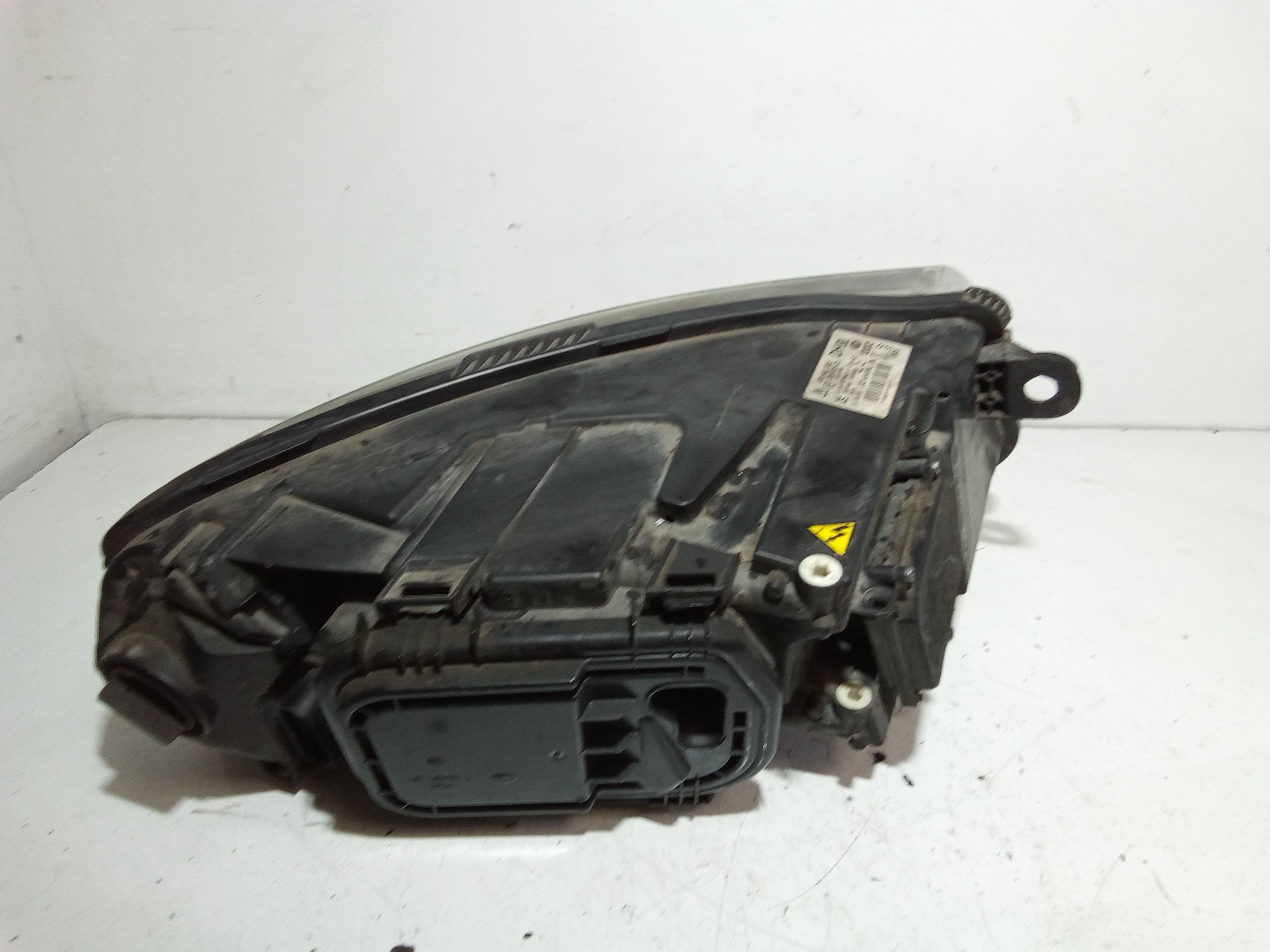 Faro anteriore SX allo Xeno AUDI A6 Avant Serie C6 (4F5) (04>12)