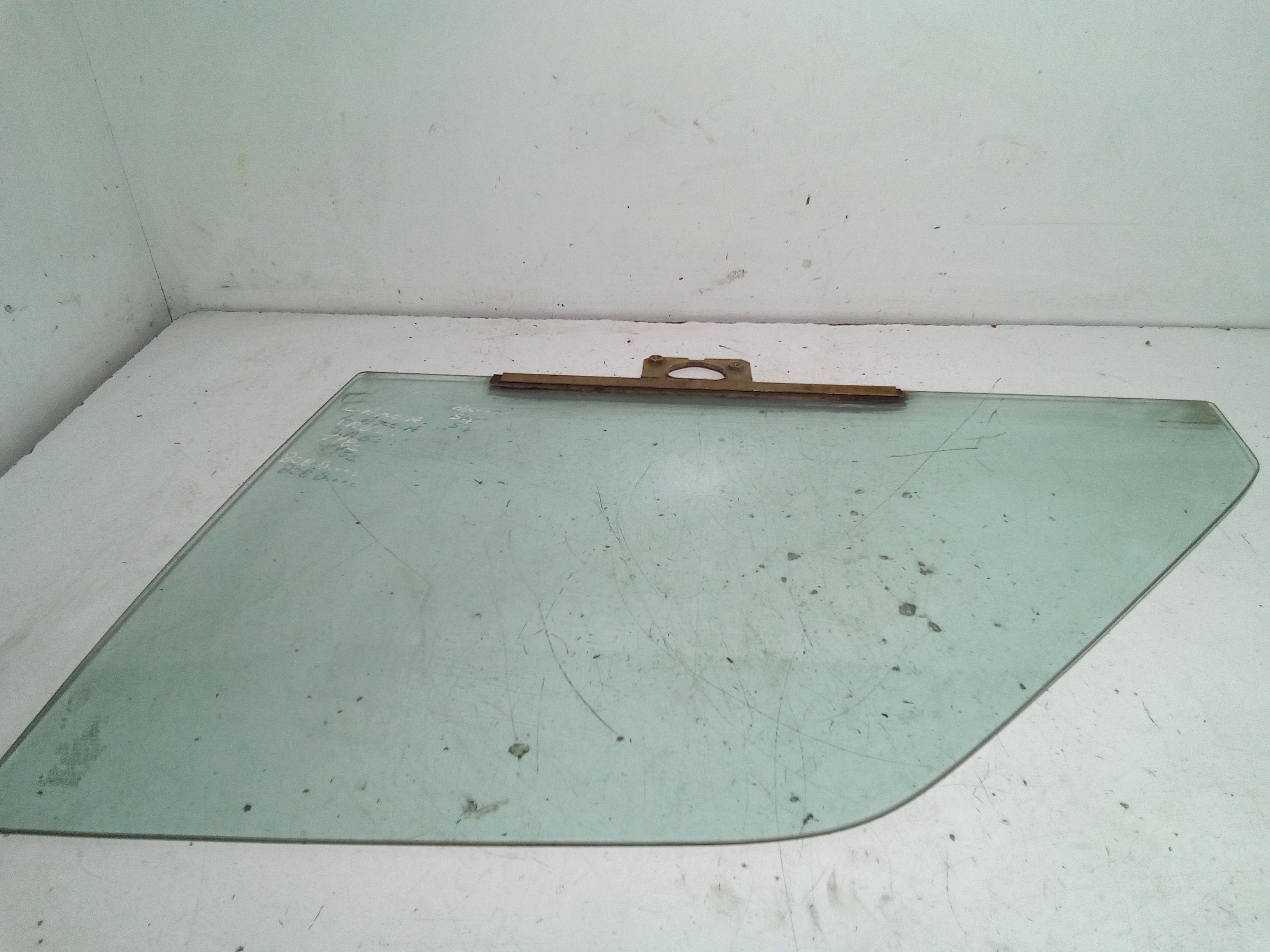 Vetro scendente anteriore Sinistro LANCIA Trevi Serie (828_) (80>87)