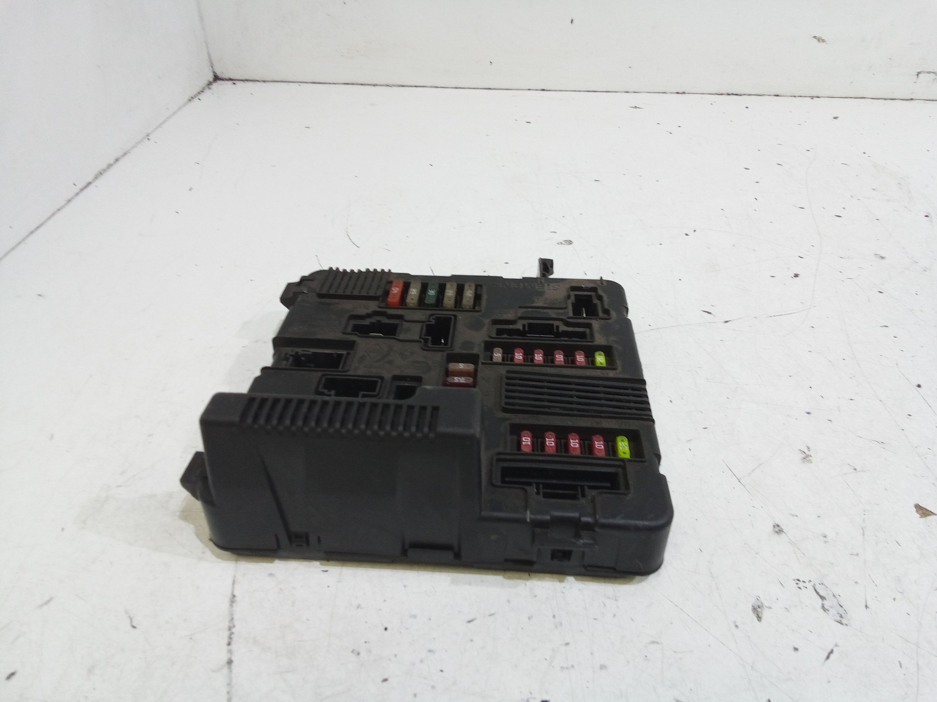 Scatola porta fusibili RENAULT Megane ll Serie (02>06)