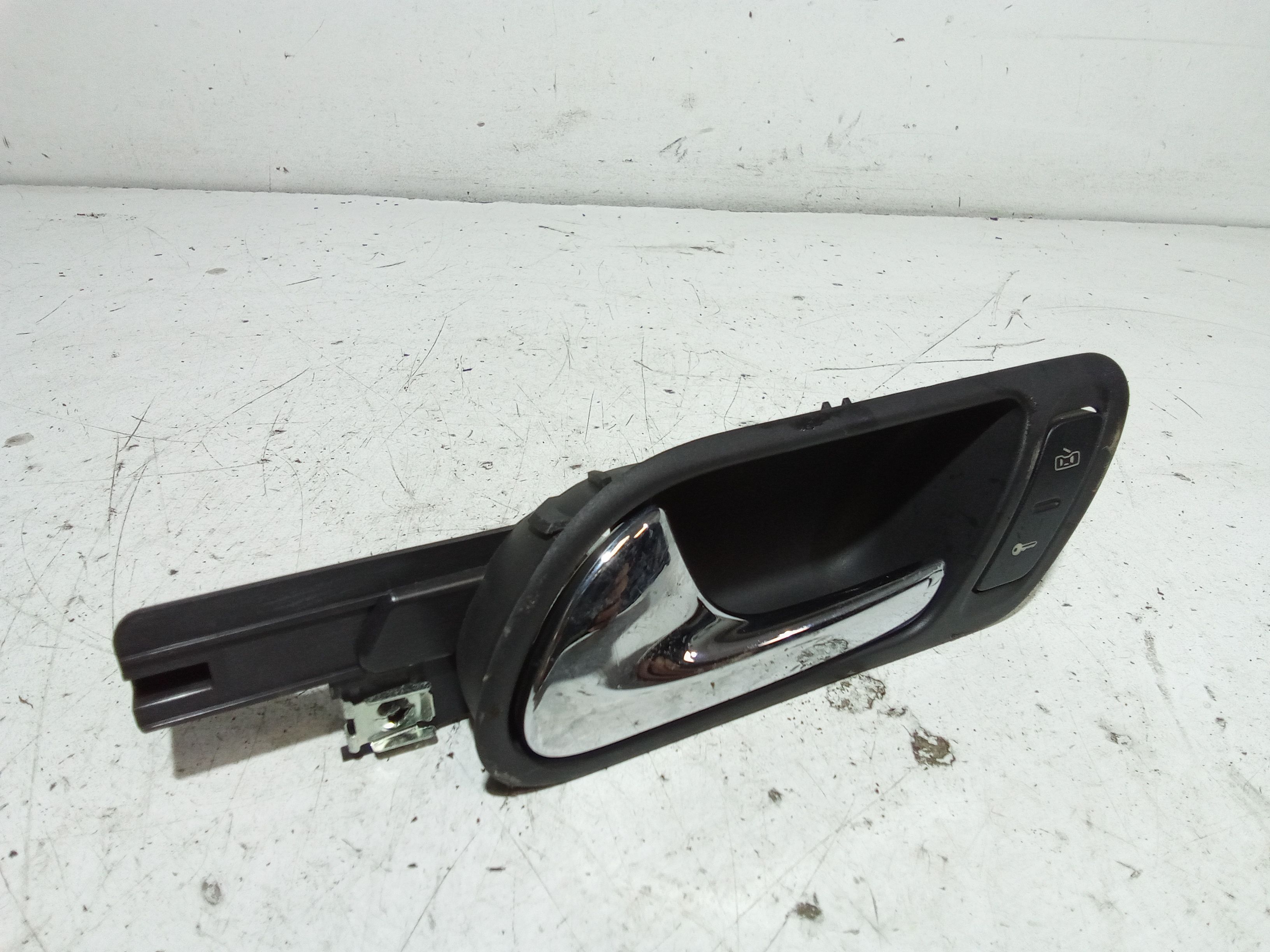 Maniglia interna anteriore Sinistra VOLKSWAGEN Golf 5 Berlina (03>08)