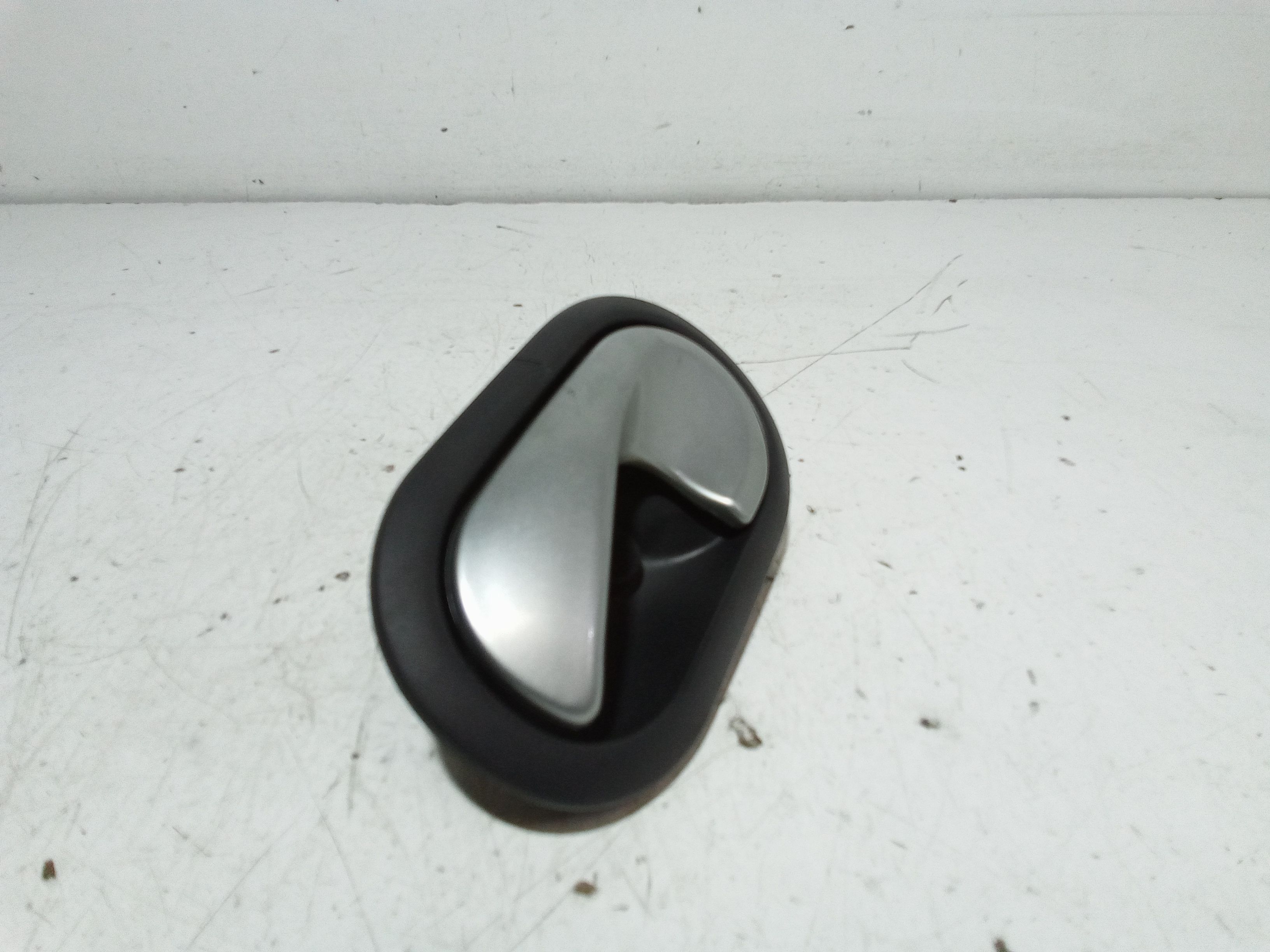 Maniglia interna anteriore Sinistra RENAULT Clio Serie (08>15)
