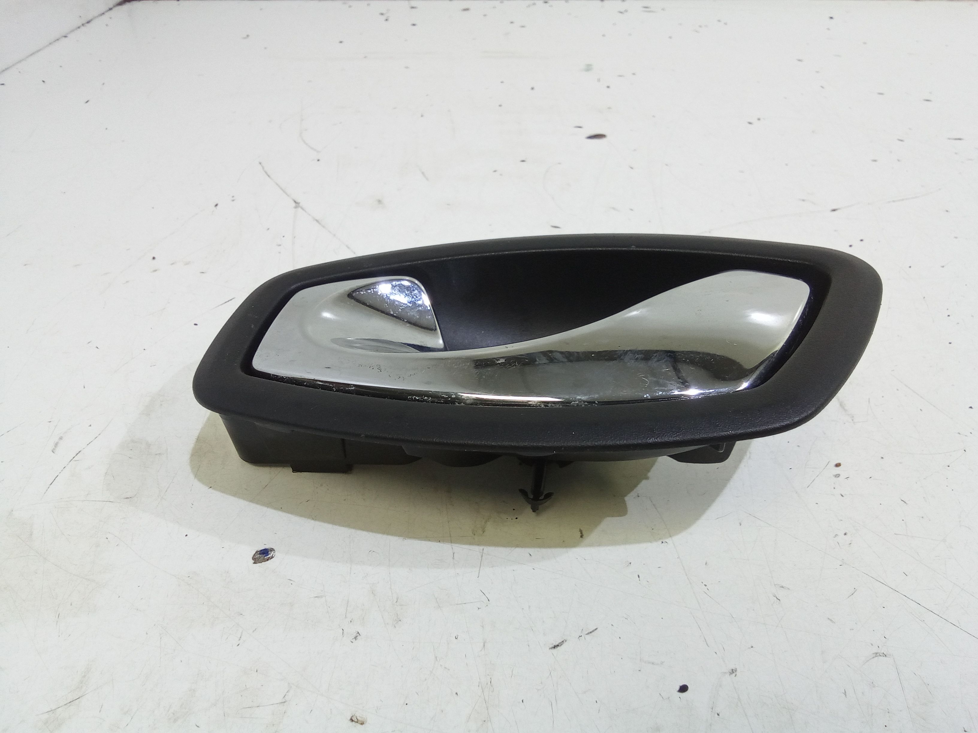 Maniglia interna anteriore Sinistra RENAULT Captur Serie