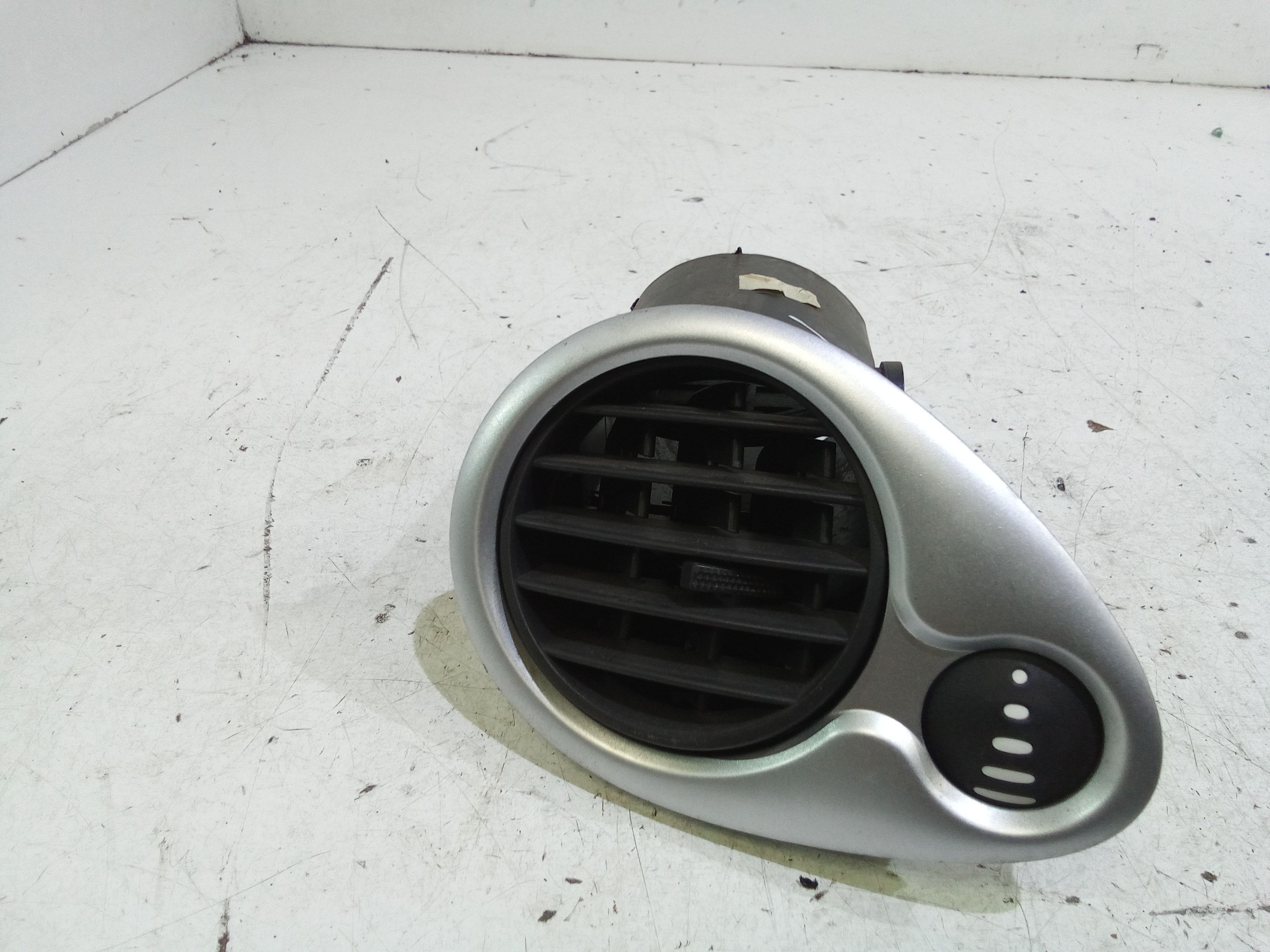 Bocchetta aria cruscotto lato guida RENAULT Clio Serie (08>15)