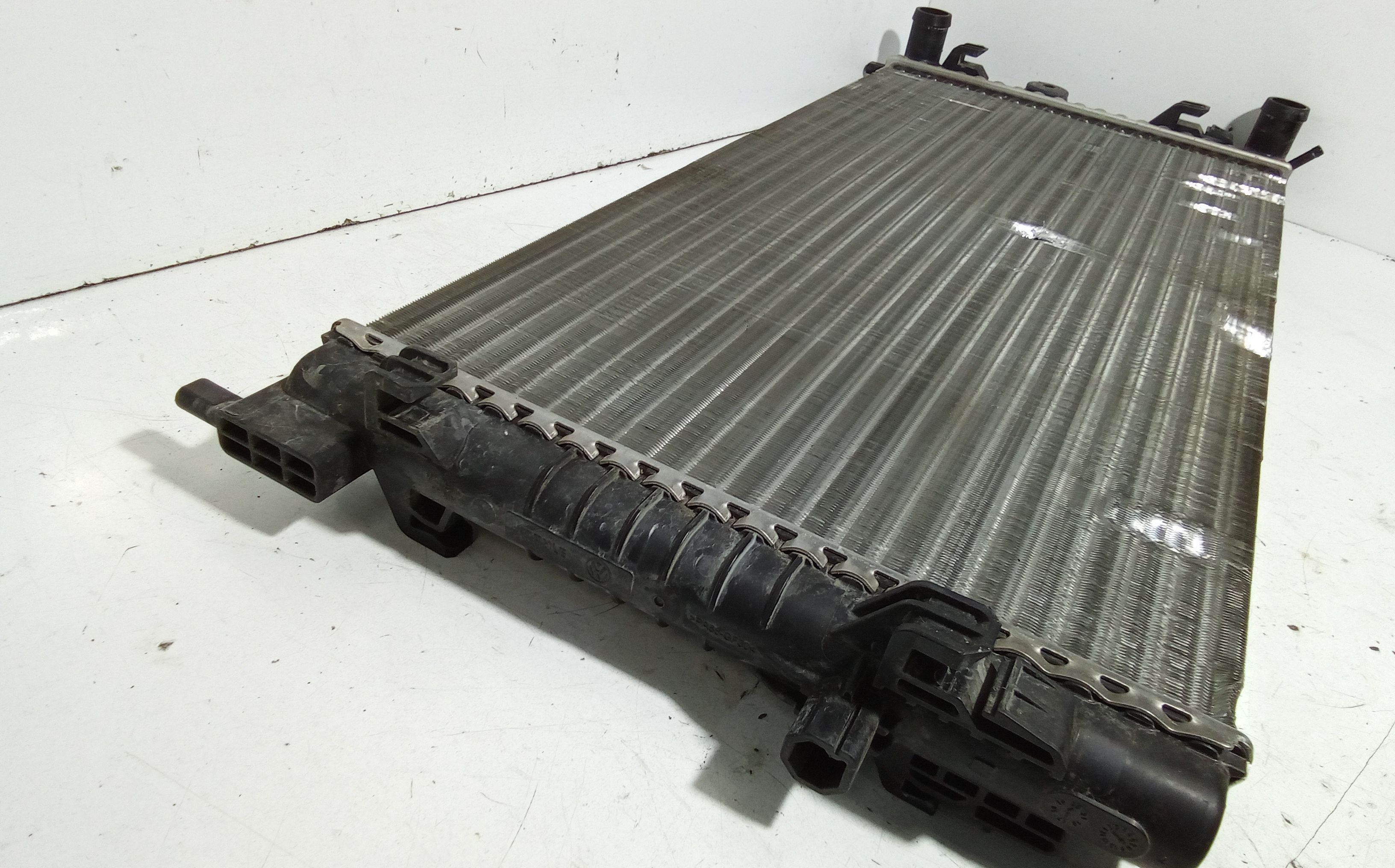 Radiatore acqua VOLKSWAGEN Polo 6 Serie