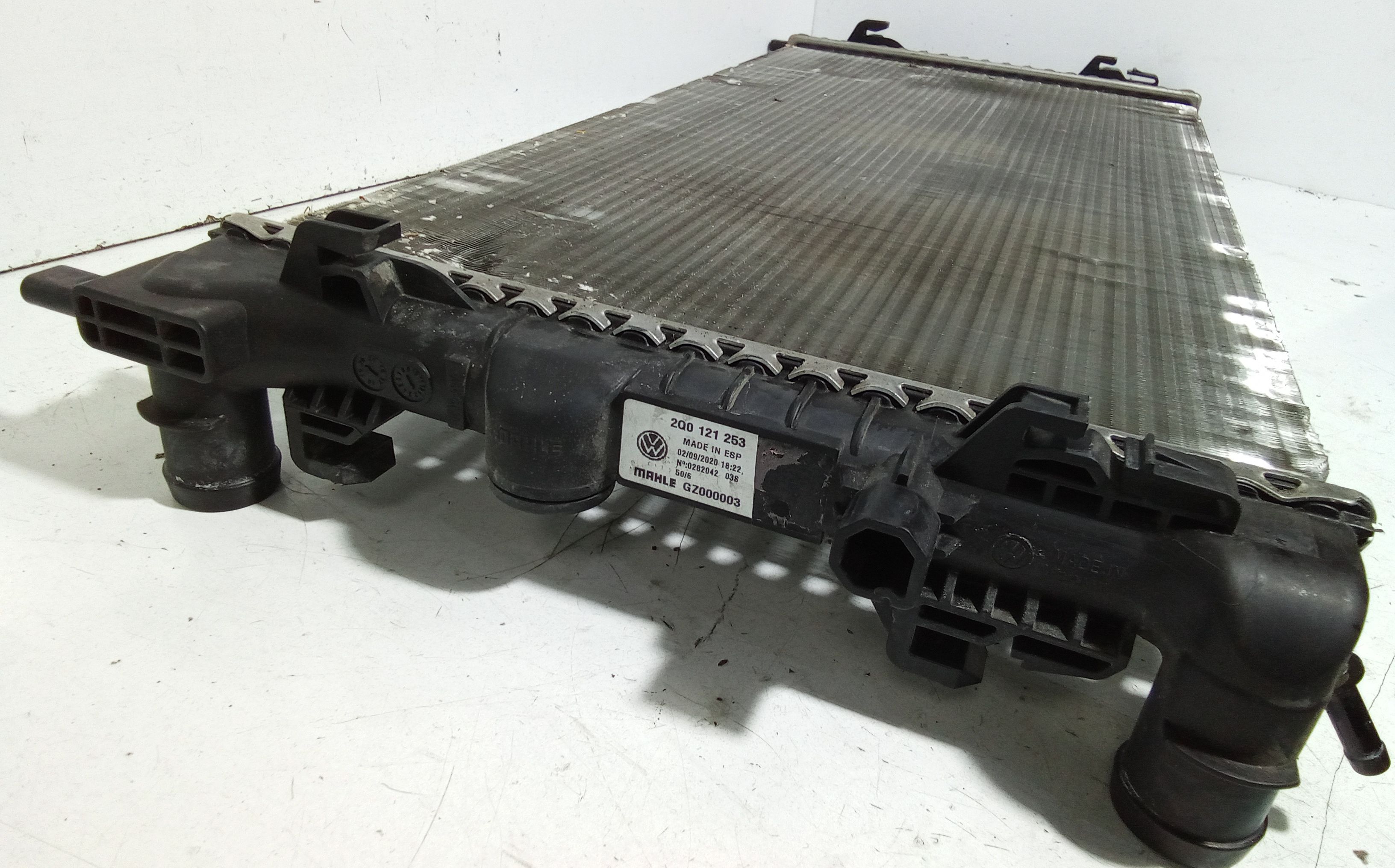 Radiatore acqua VOLKSWAGEN Polo 6 Serie