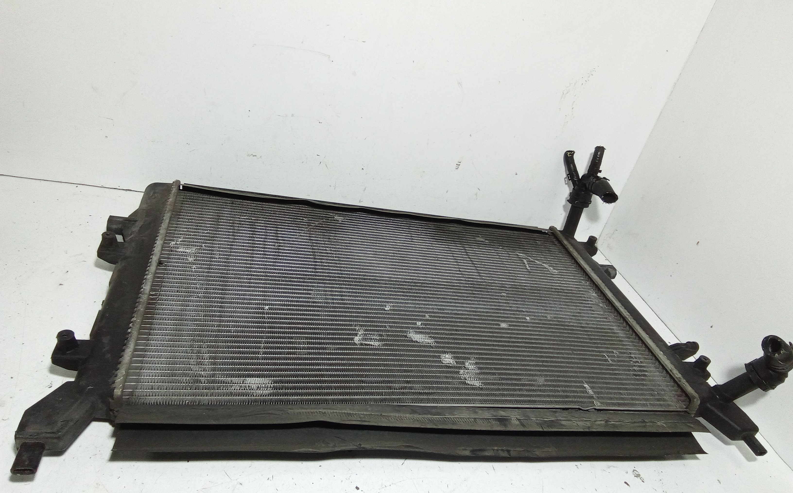 Radiatore acqua VOLKSWAGEN Caddy 4 Serie