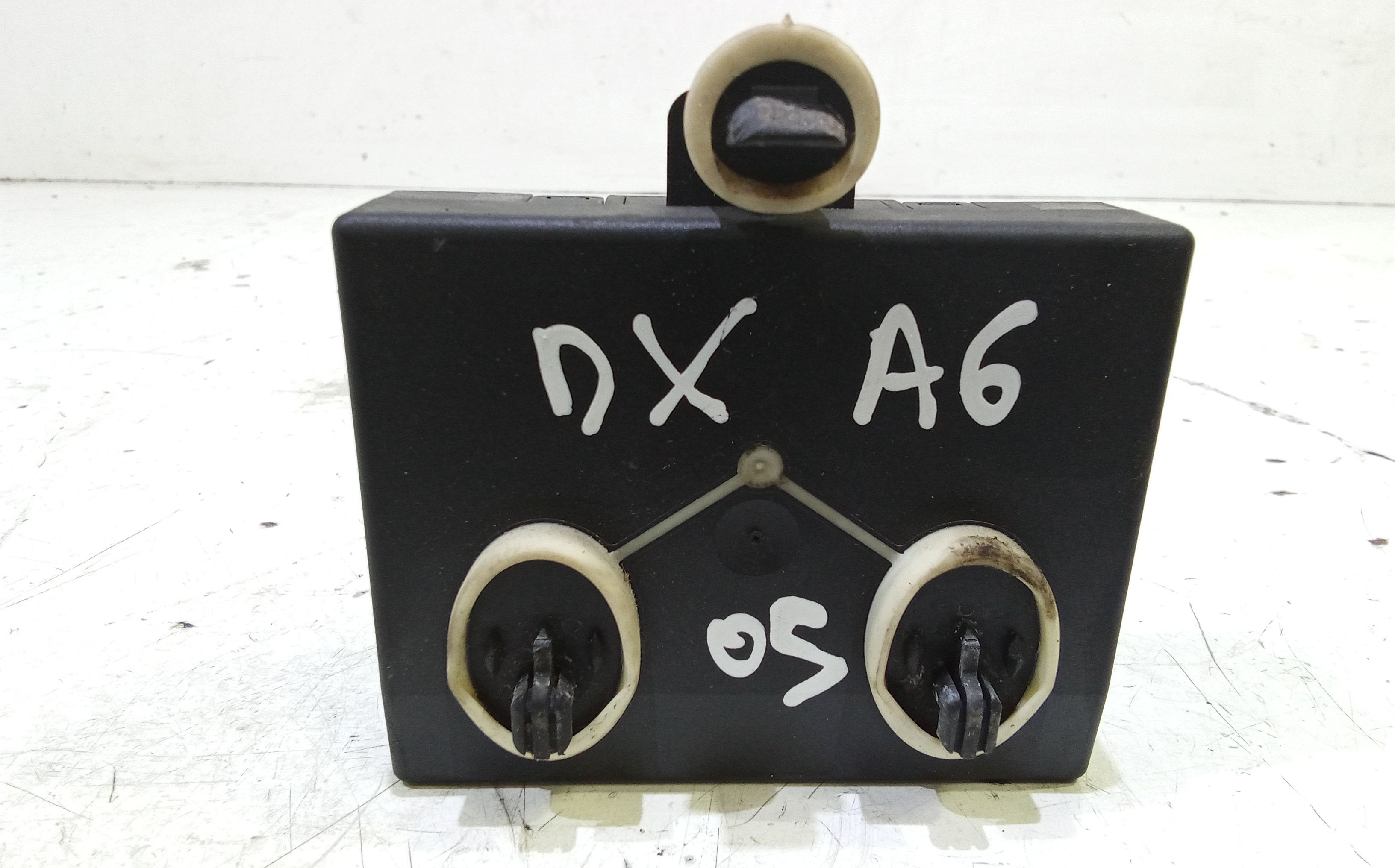 Centralina porta DX passeggero AUDI A6 Avant Serie C6 (4F5) (04>12)