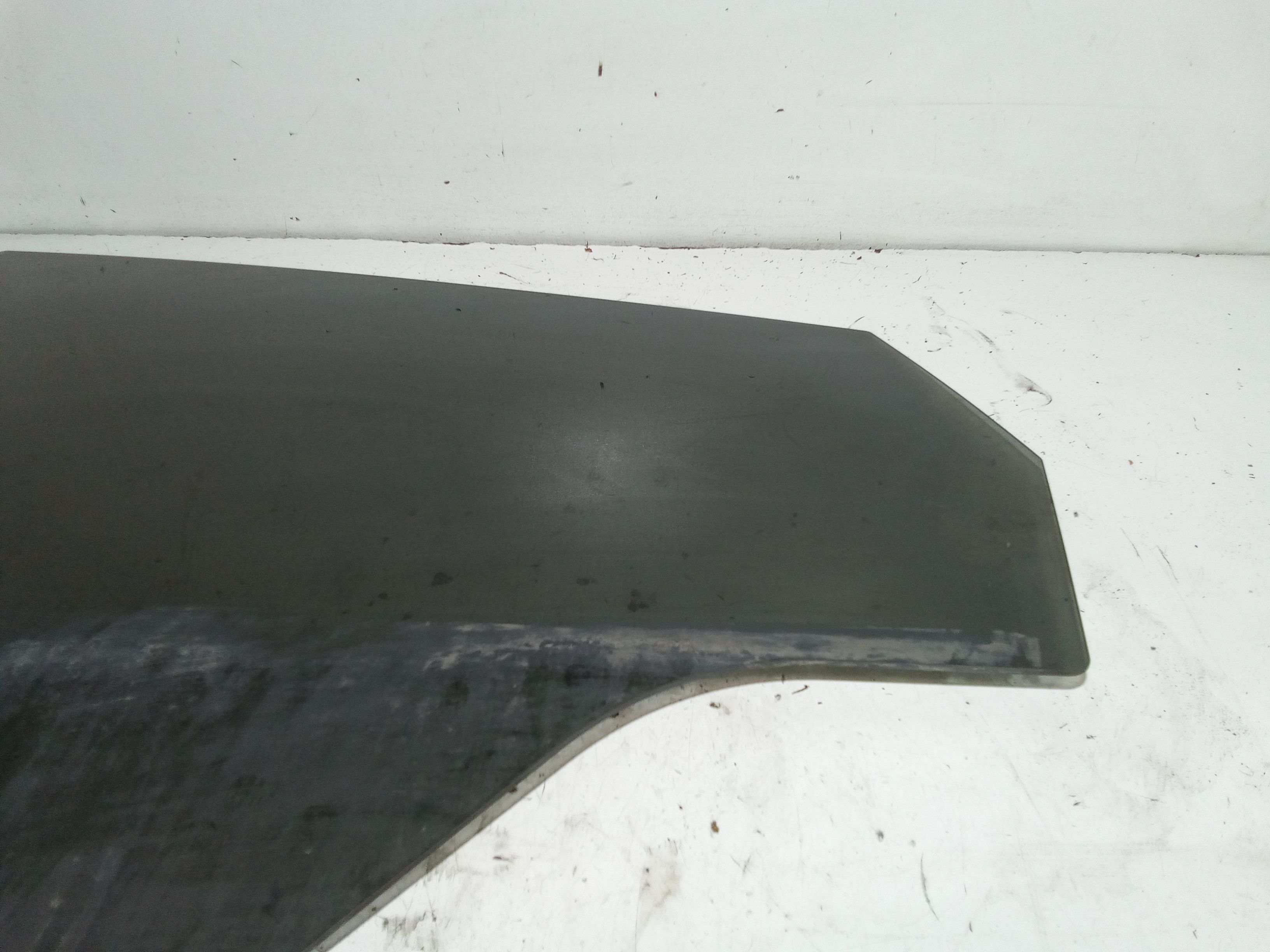 Vetro scendente posteriore Sinistro FORD Fiesta 6 Serie