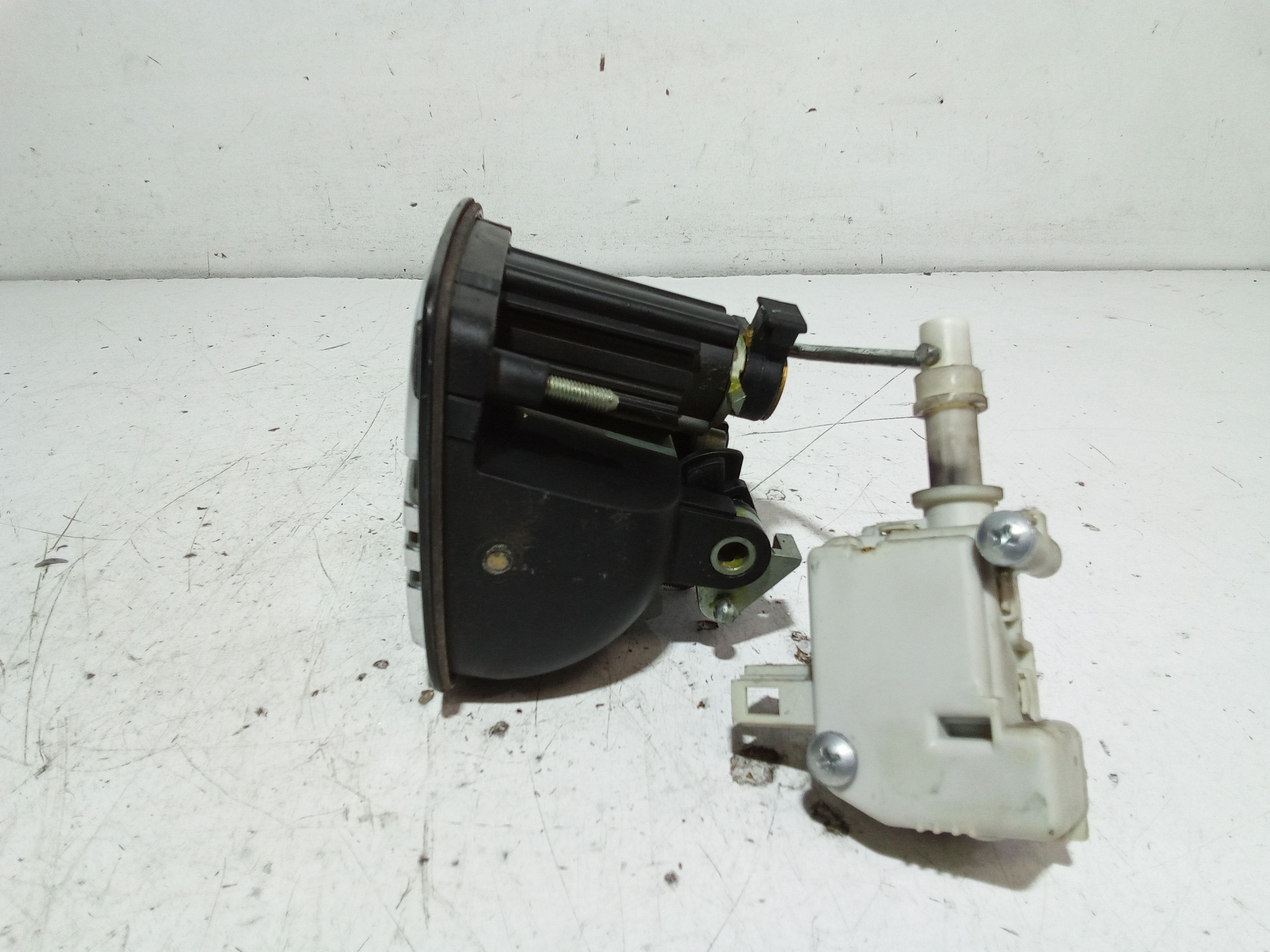 Maniglia portellone posteriore SEAT Ibiza Serie (99>02)