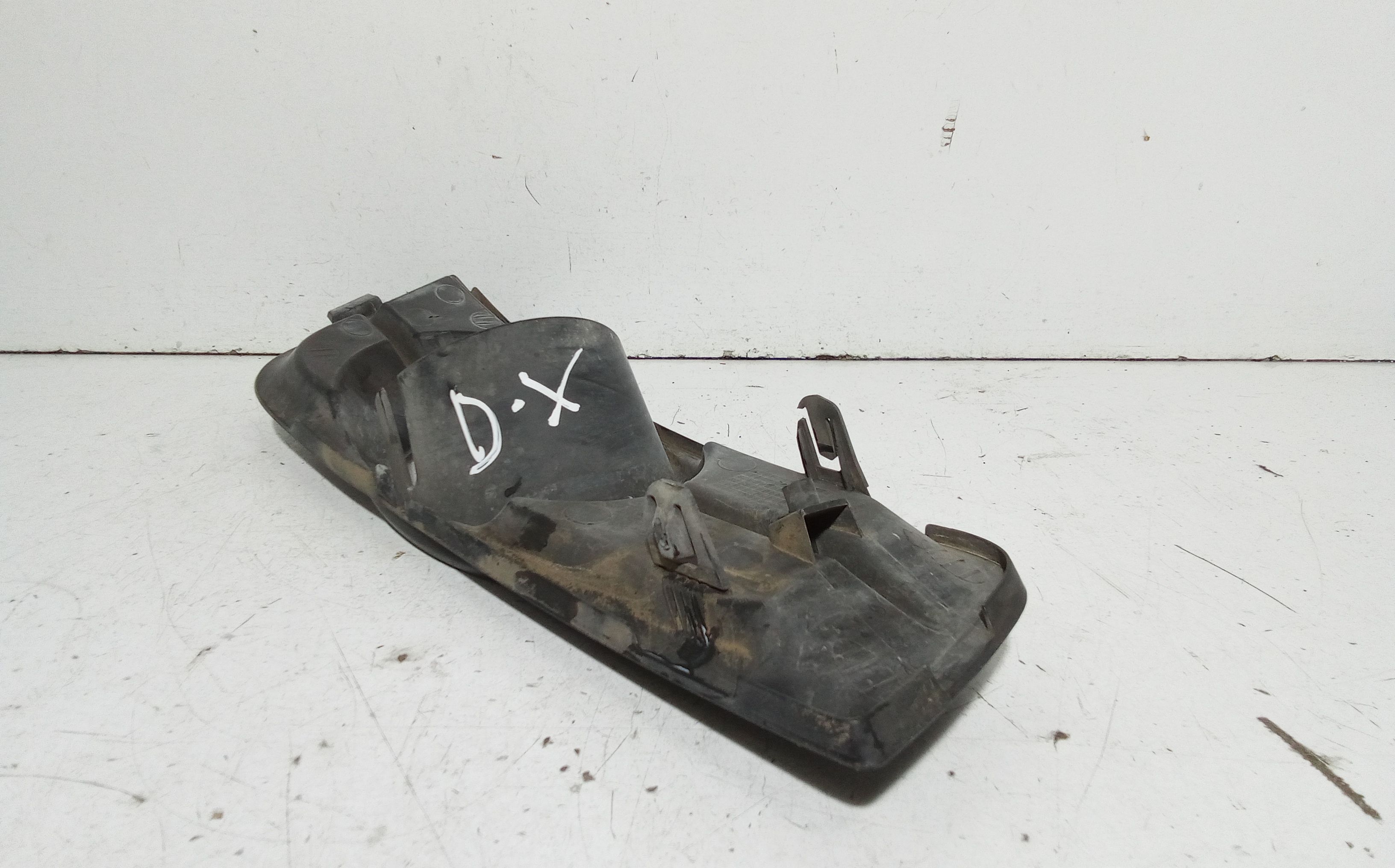 Cornice cover fendinebbia ant. DX passeggero CHEVROLET Cruze Berlina