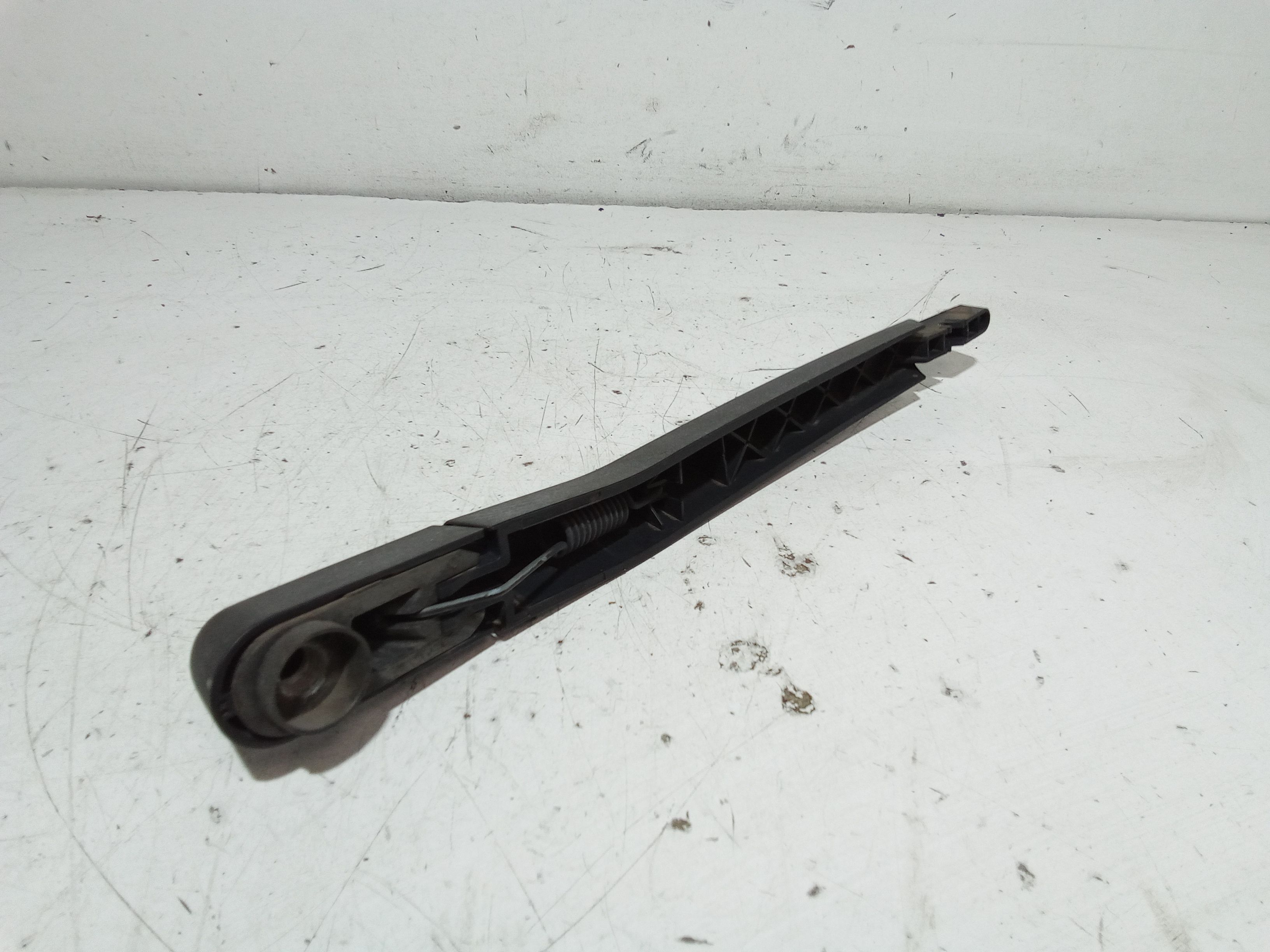 Braccio tergi posteriore OPEL Corsa D 5P 1 Serie
