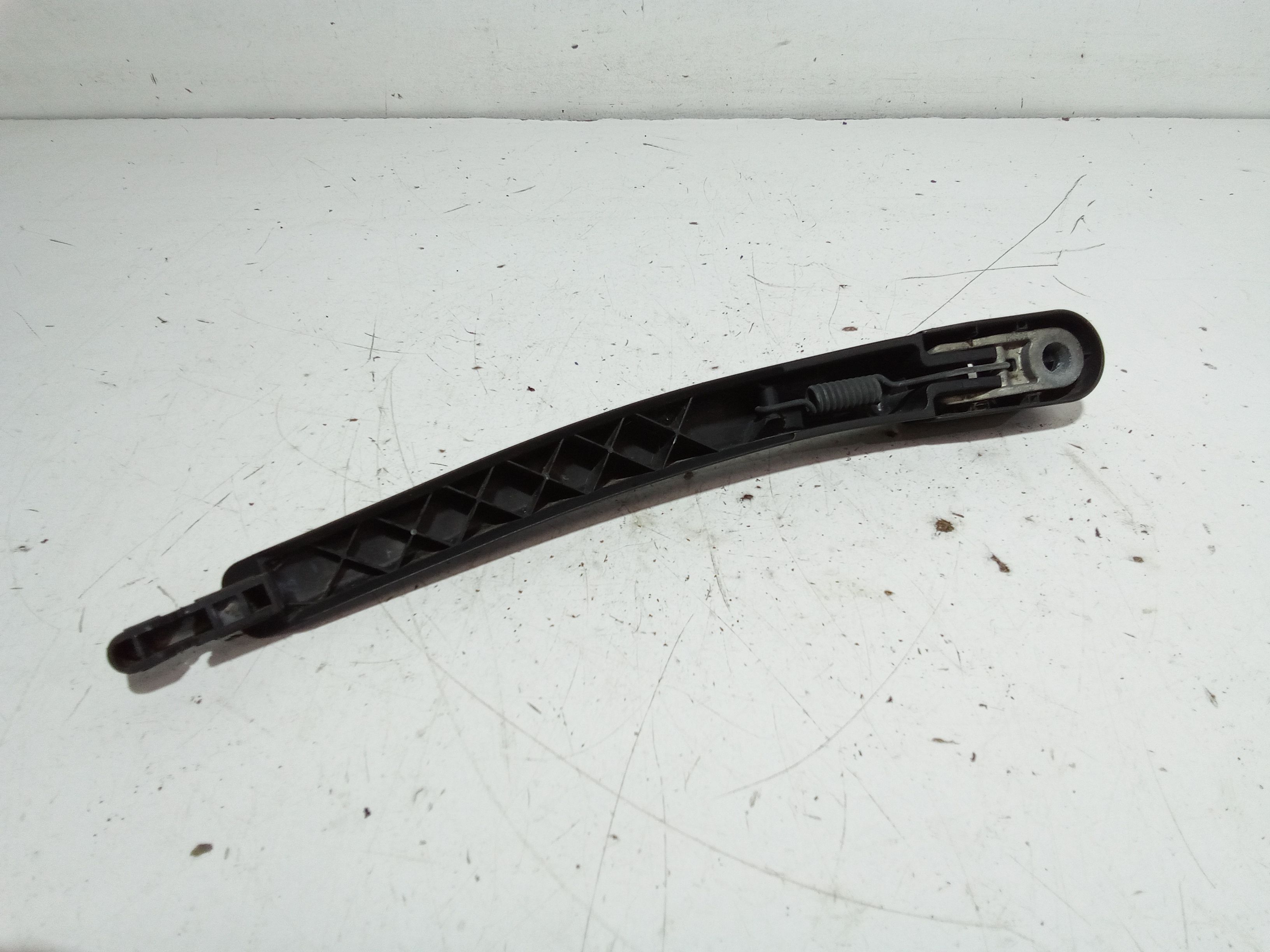 Braccio tergi posteriore FORD Fiesta 6 Serie