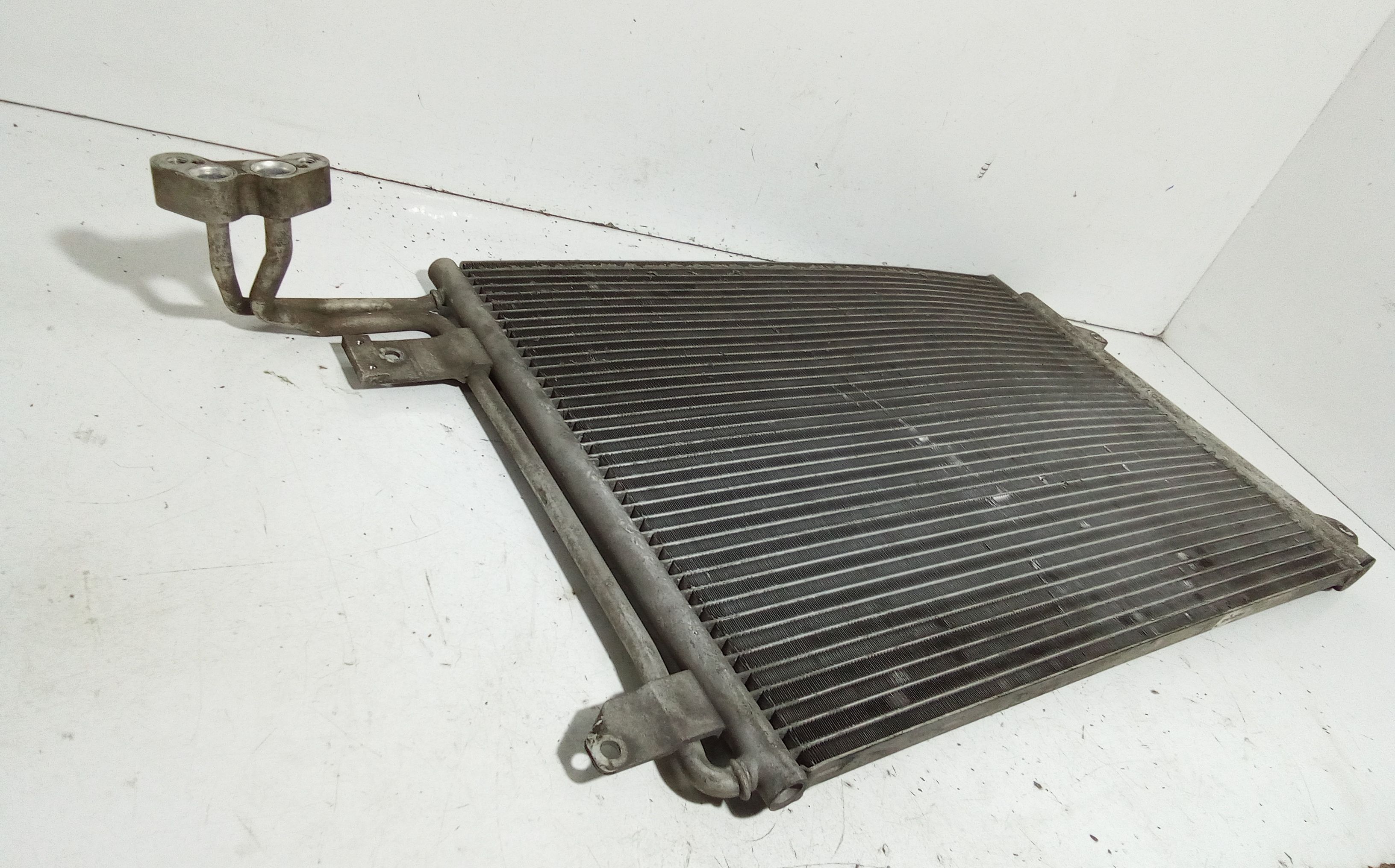 Condensatore VOLKSWAGEN Caddy 4 Serie