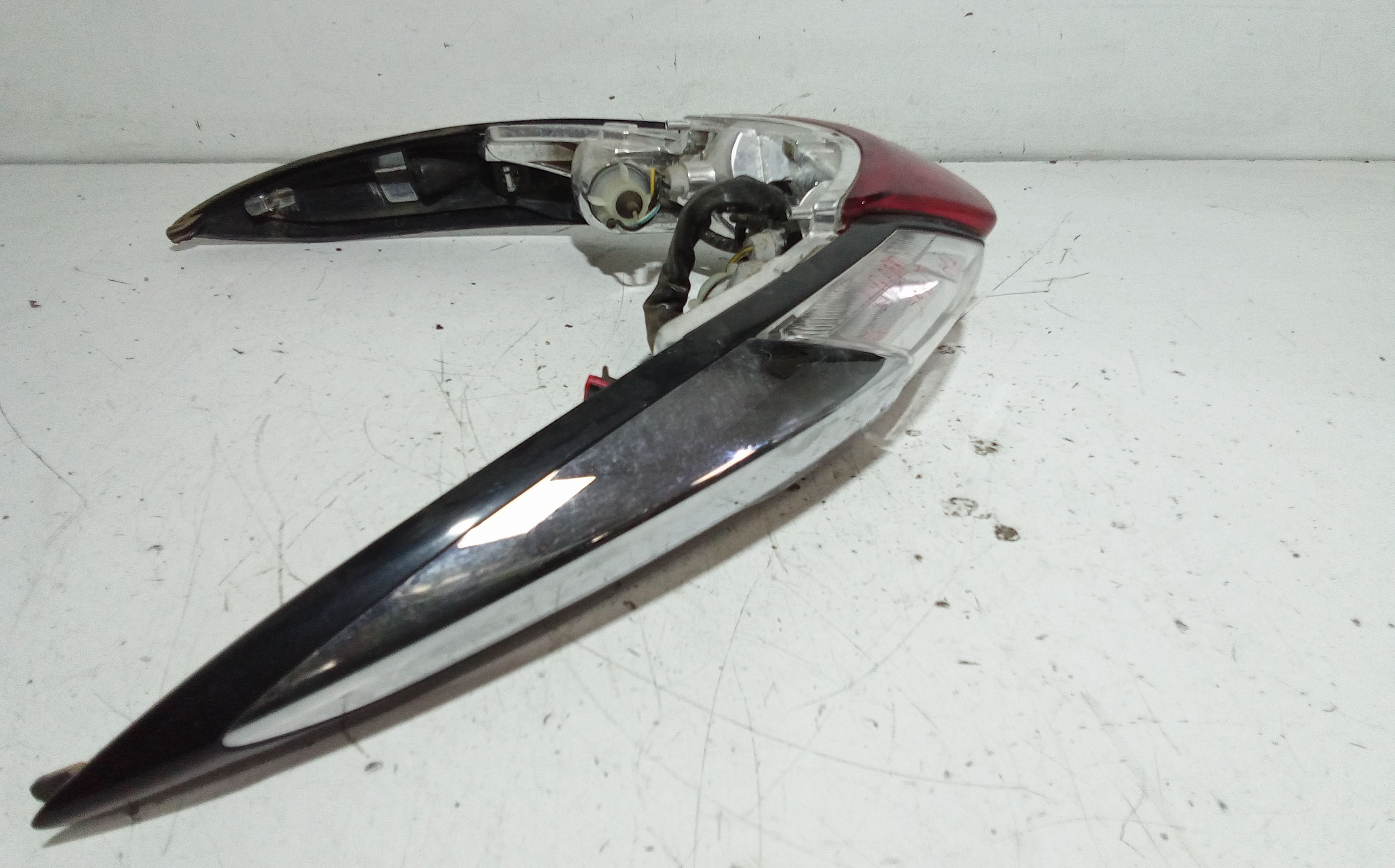 Fanale posteriore stop con frecce PIAGGIO Liberty iGet (15>18)