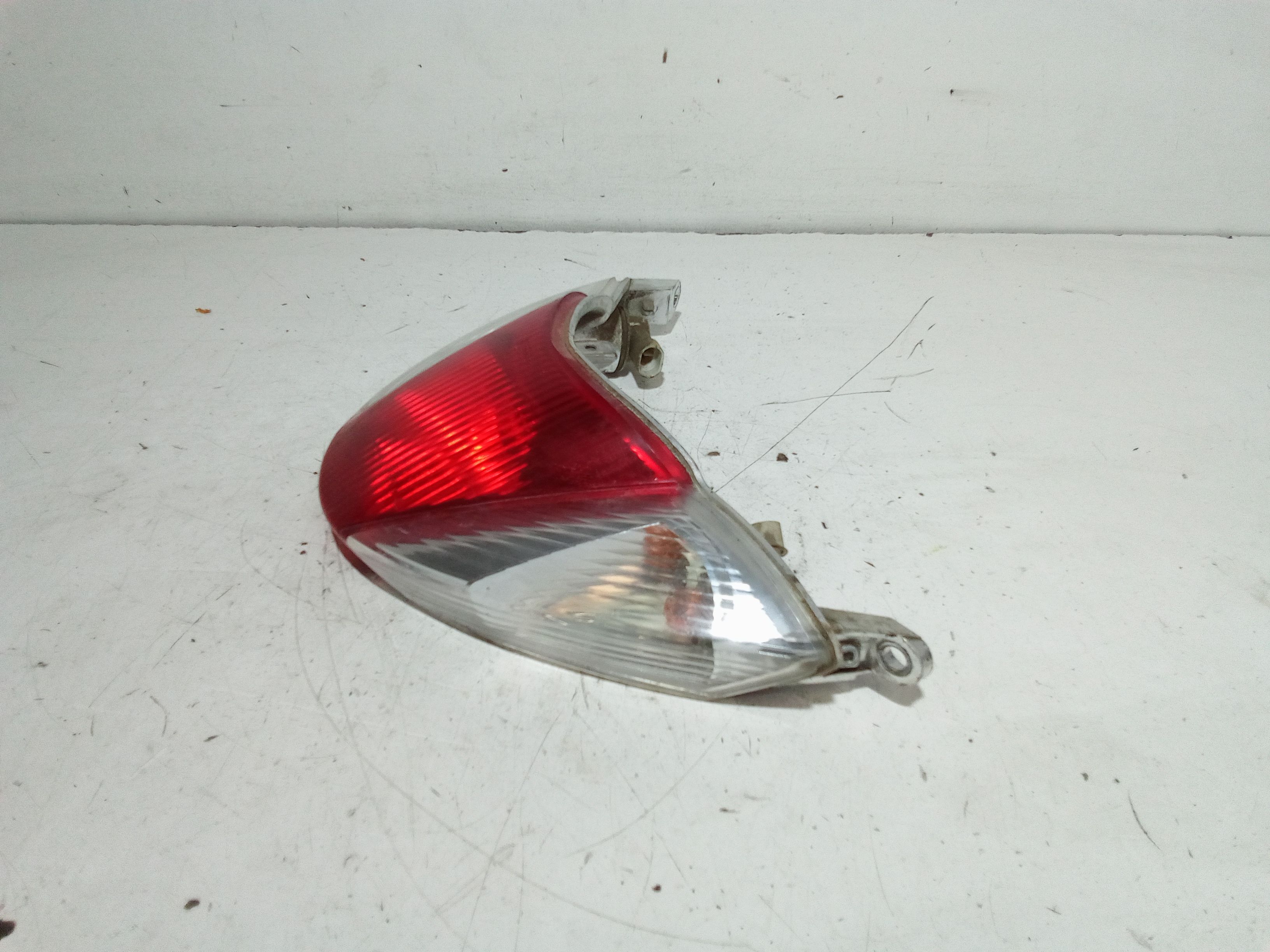 Fanale posteriore stop con frecce PIAGGIO Liberty 150cc Moc (10>)