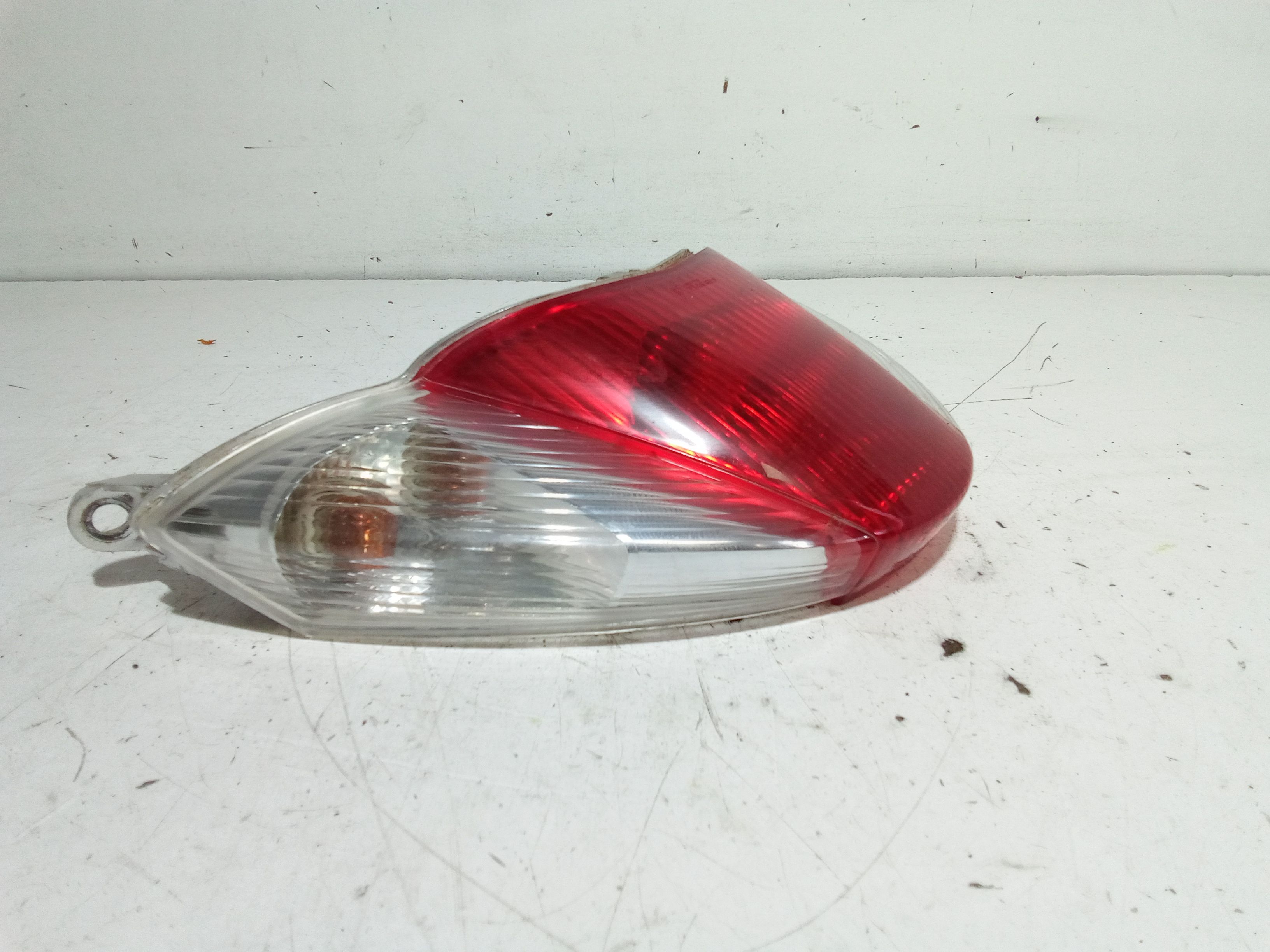 Fanale posteriore stop con frecce PIAGGIO Liberty 150cc Moc (10>)