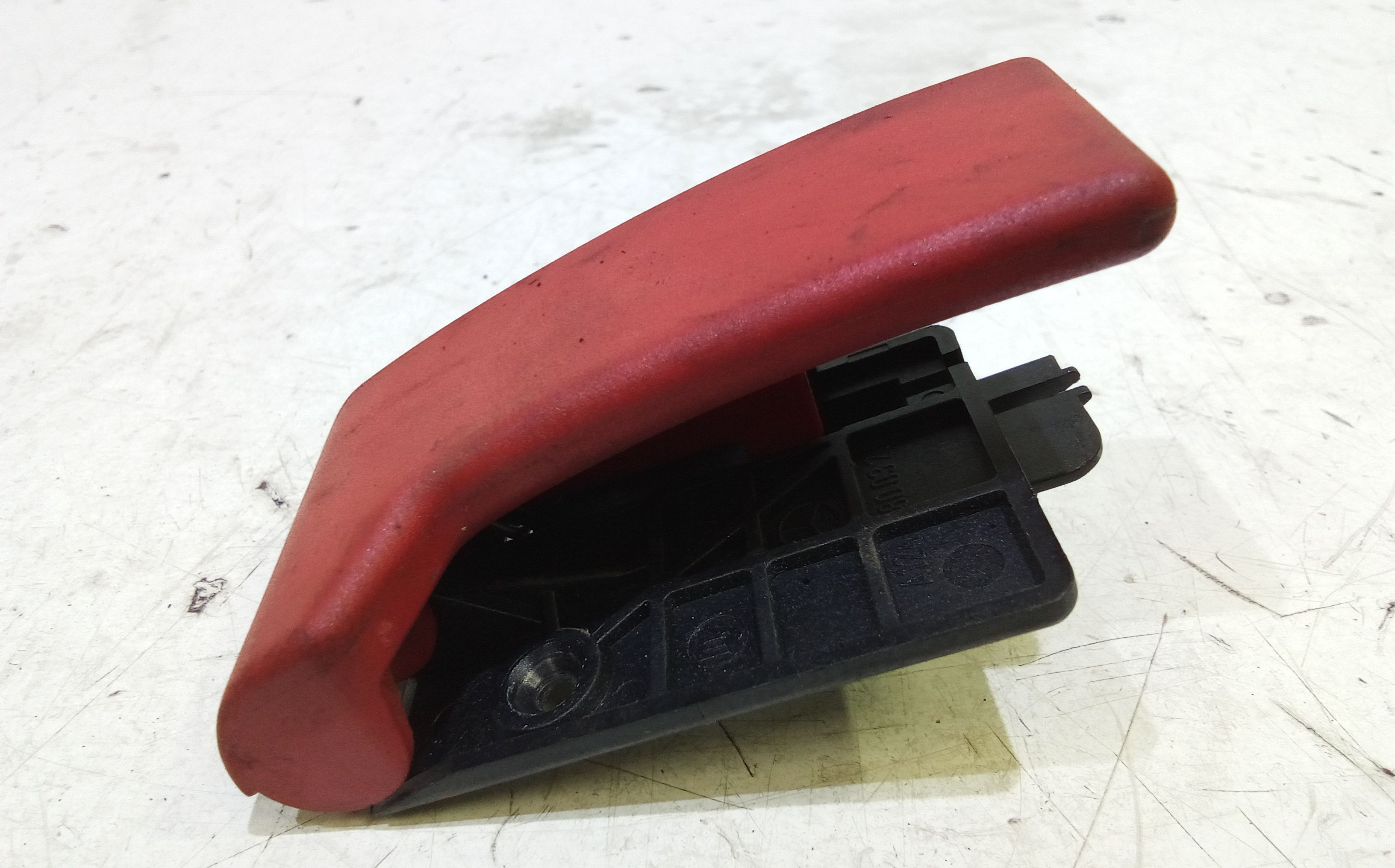 Maniglia interna cofano anteriore MERCEDES Classe B W245 1 Serie