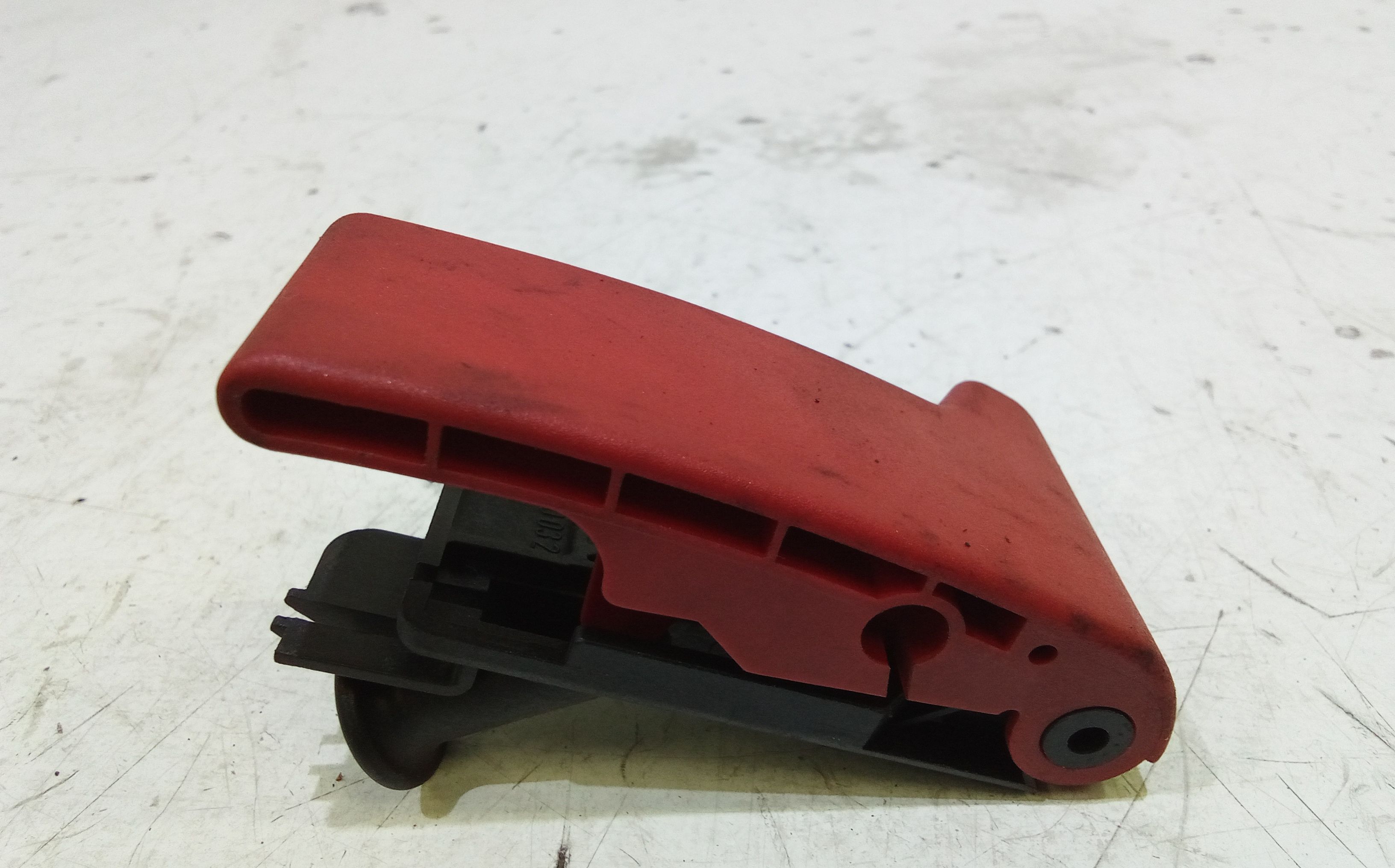 Maniglia interna cofano anteriore MERCEDES Classe B W245 1 Serie