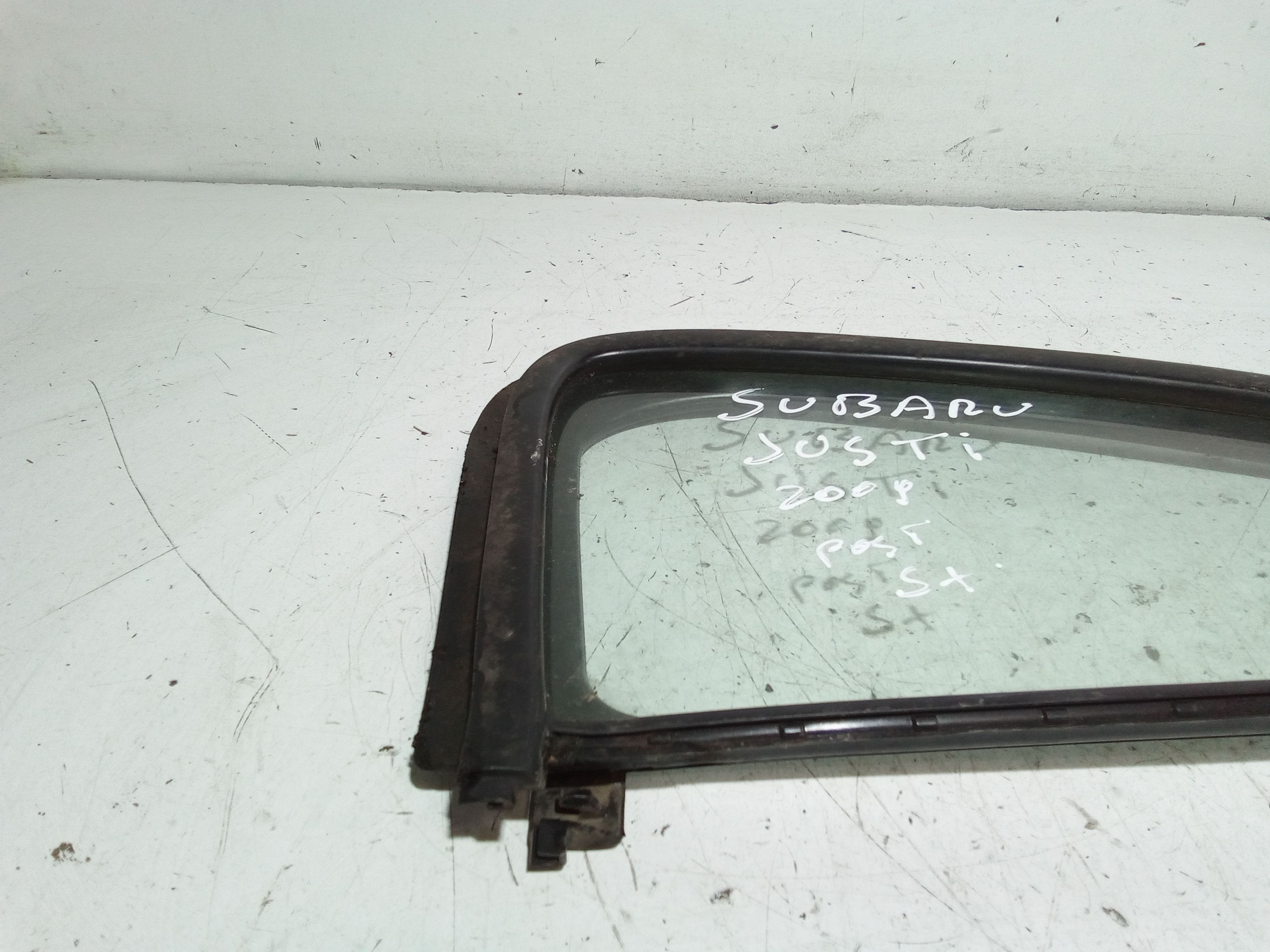 Deflettore posteriore SX SUBARU Justy 3 Serie