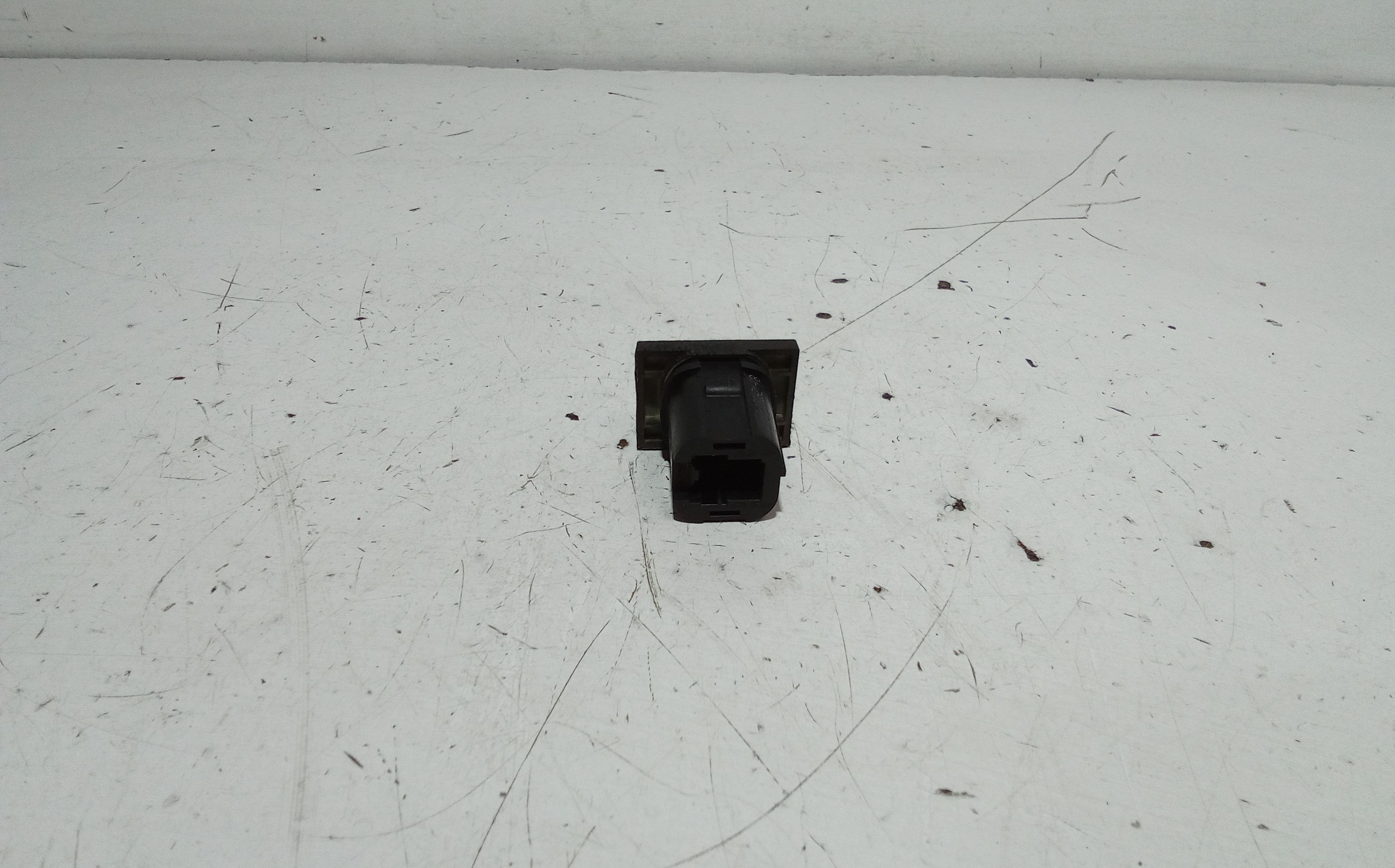 Pulsante Tergilunotto posteriore FORD C - Max Serie (03>07)