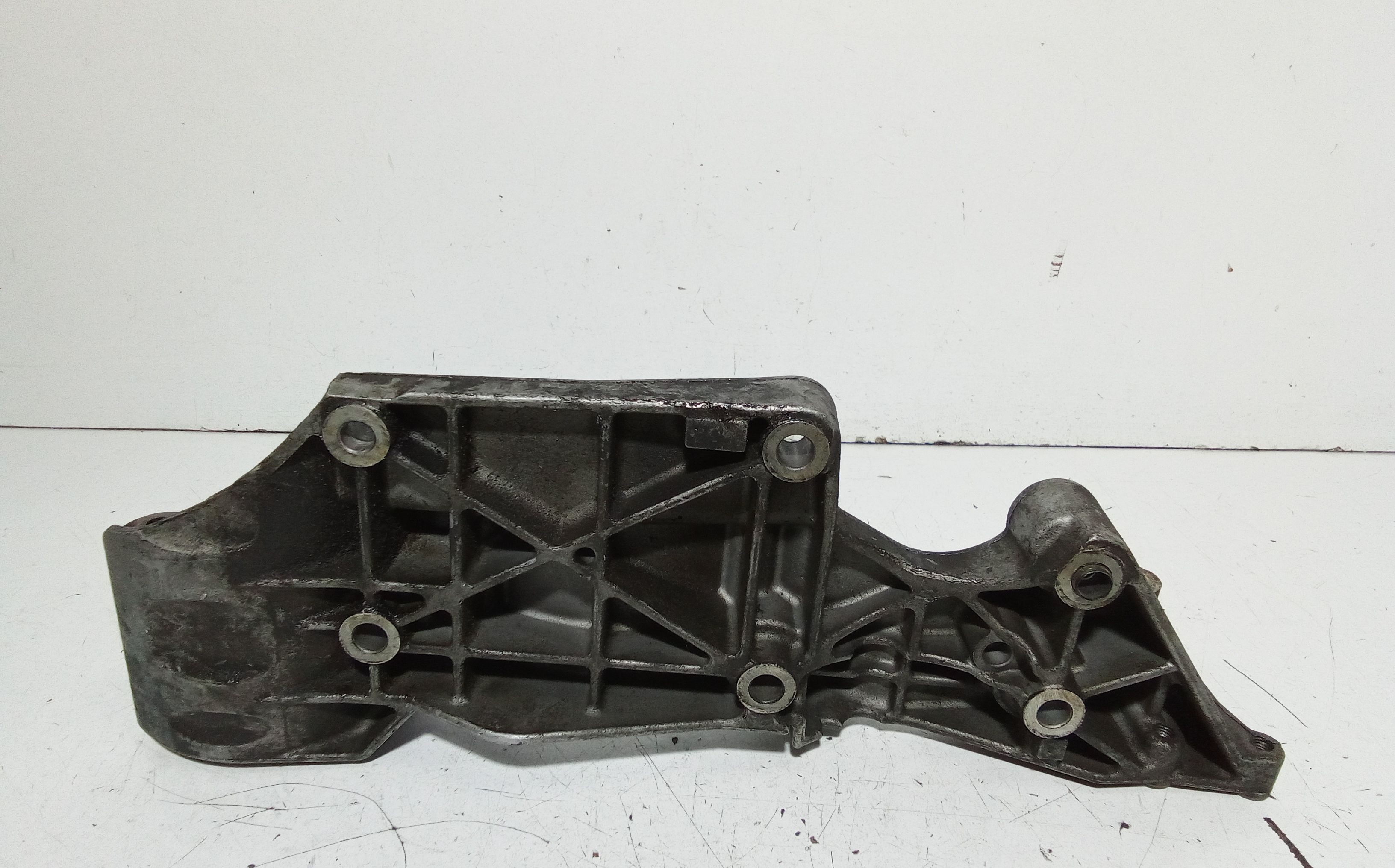 Supporto alternatore VOLKSWAGEN New Beetle 1 Serie