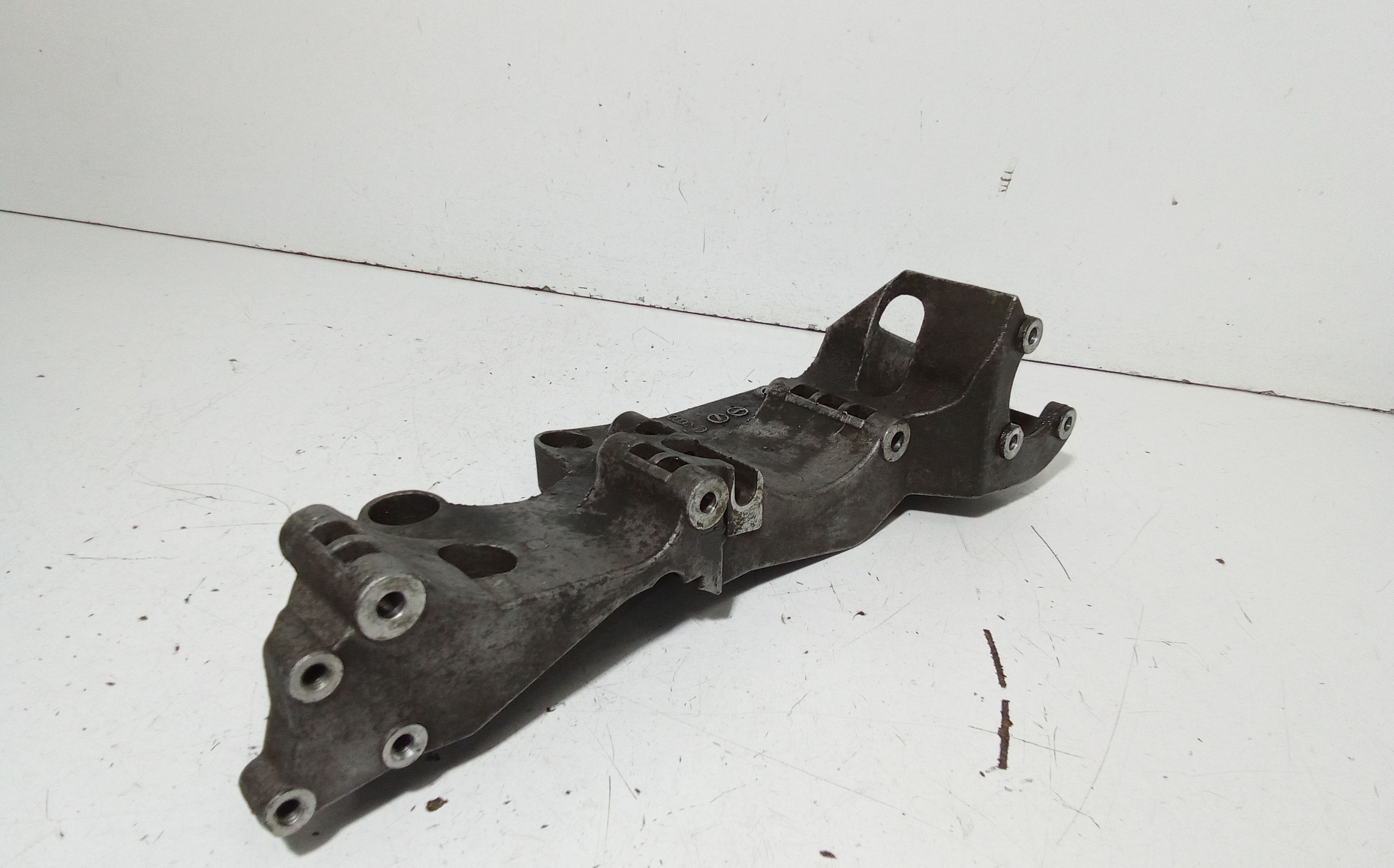 Supporto alternatore VOLKSWAGEN New Beetle 1 Serie