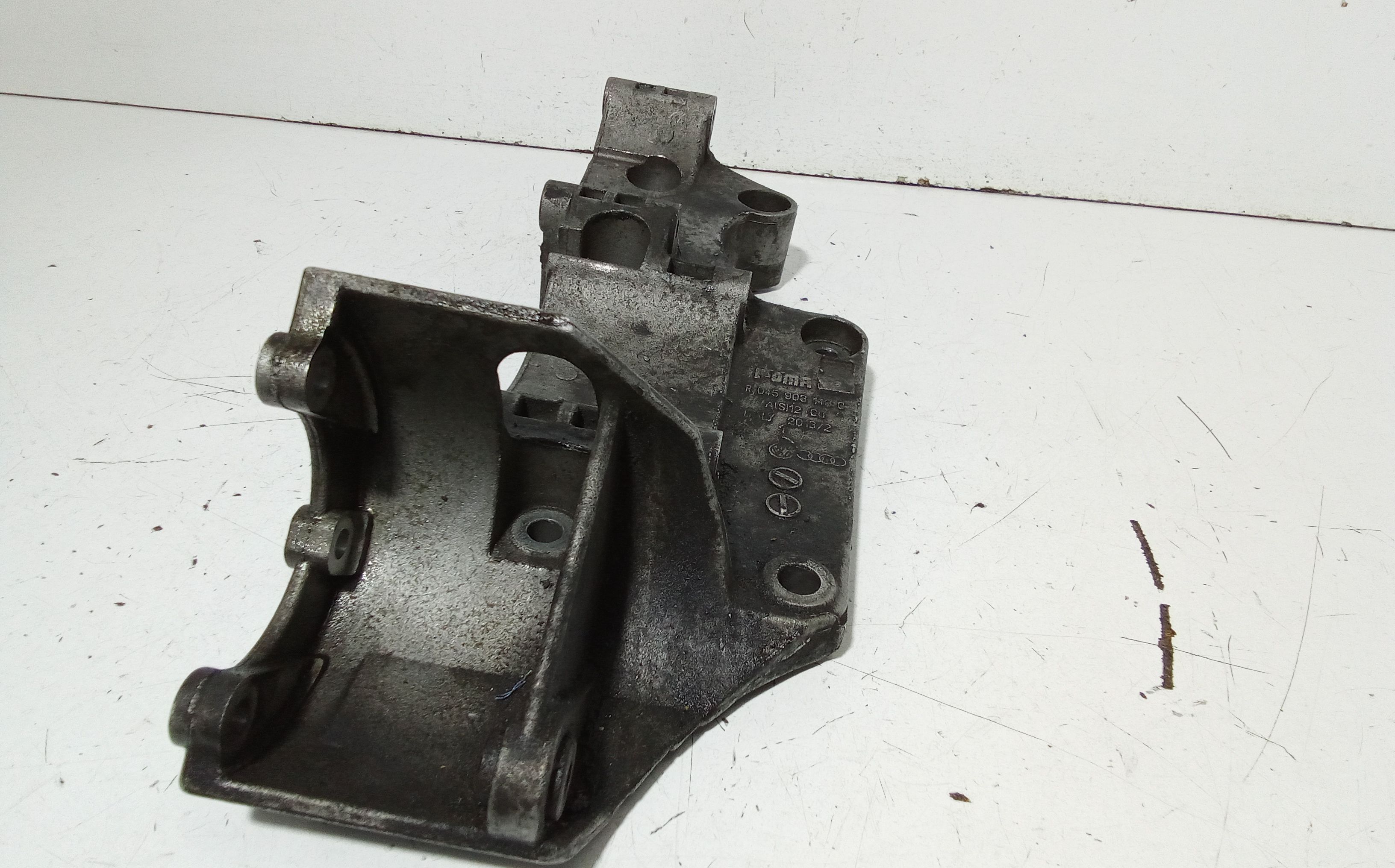 Supporto alternatore VOLKSWAGEN New Beetle 1 Serie