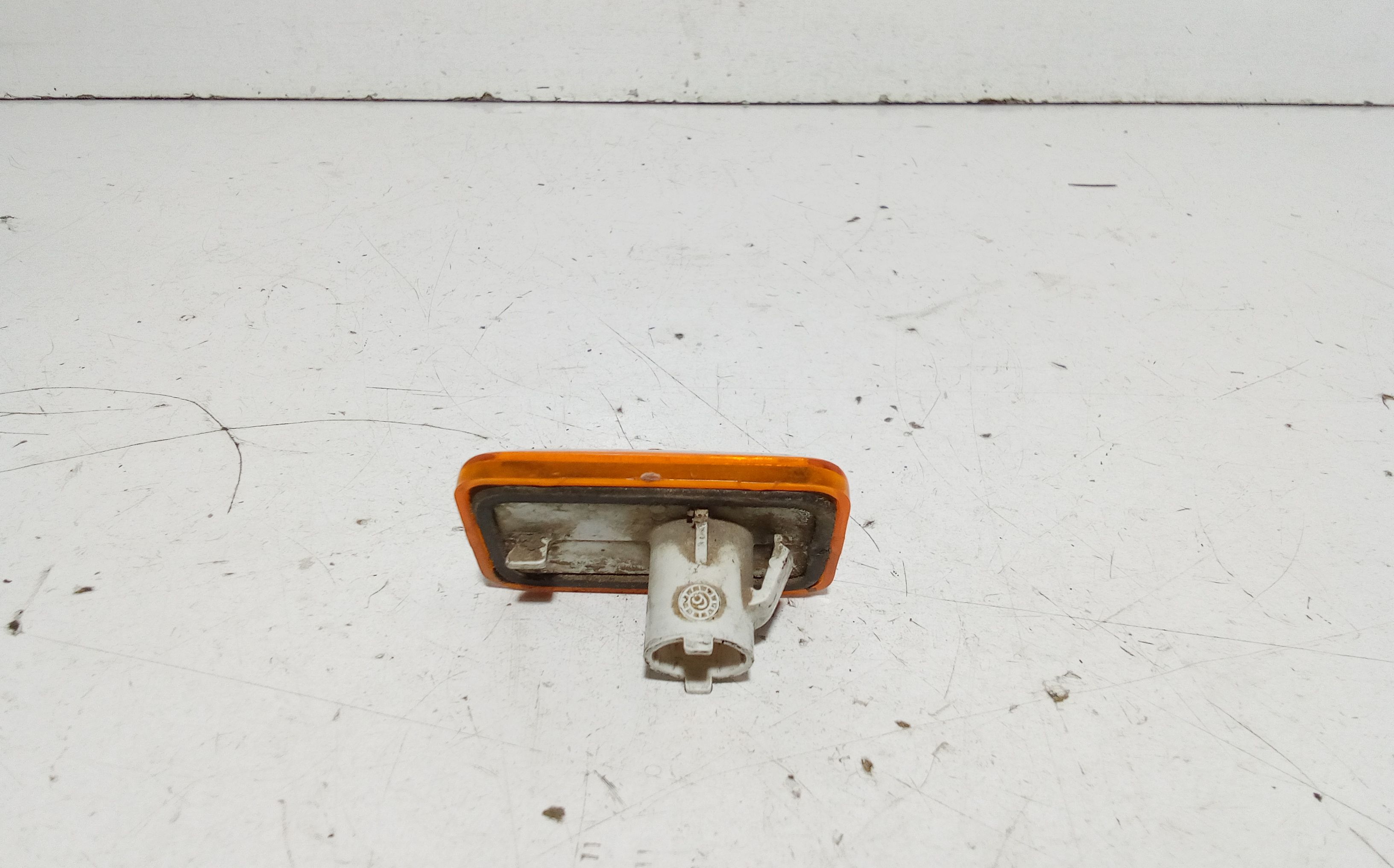 Freccia SX parafango VOLKSWAGEN Polo 2 Serie