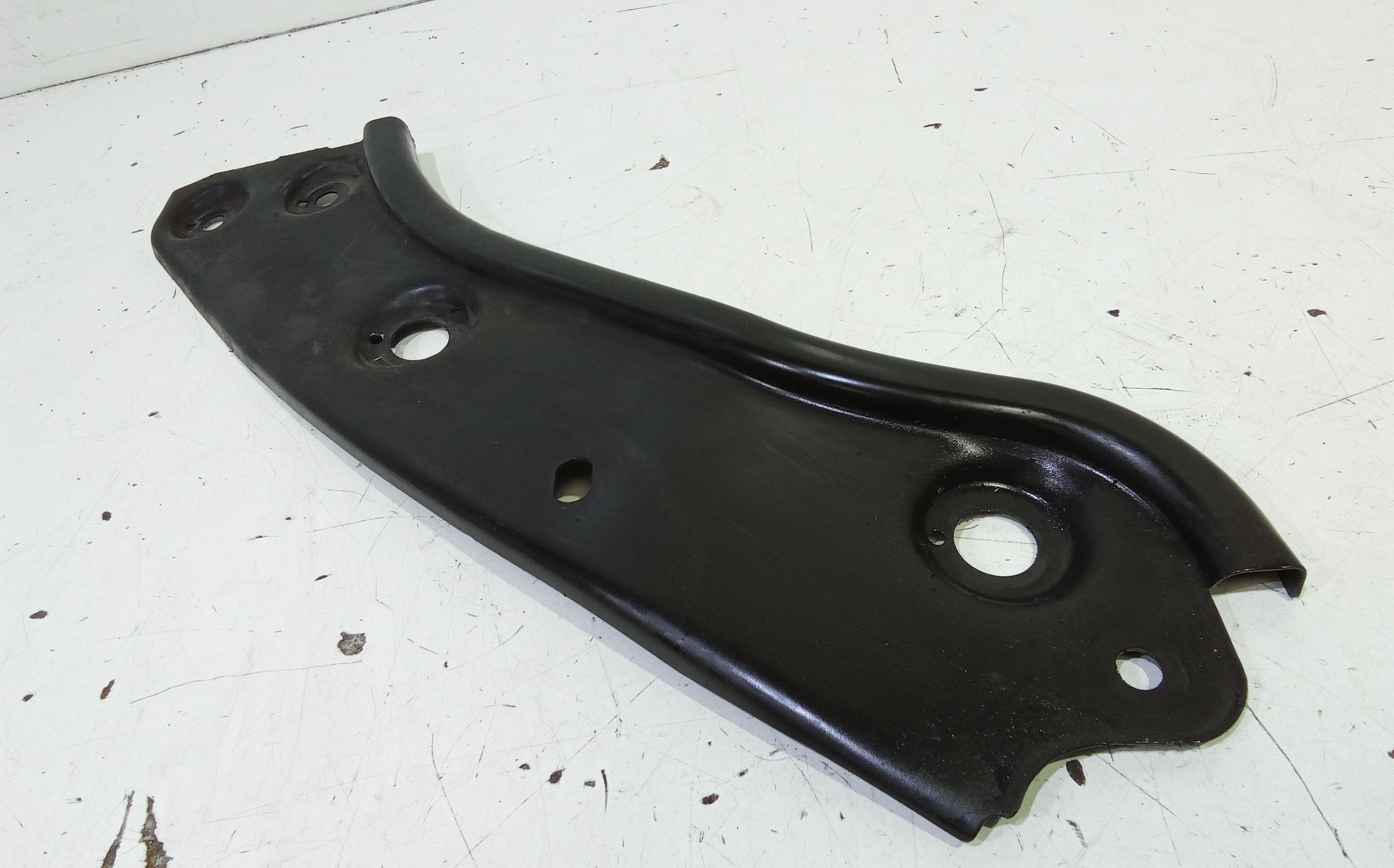 Supporto Faro Sinistro VOLKSWAGEN Caddy 4 Serie