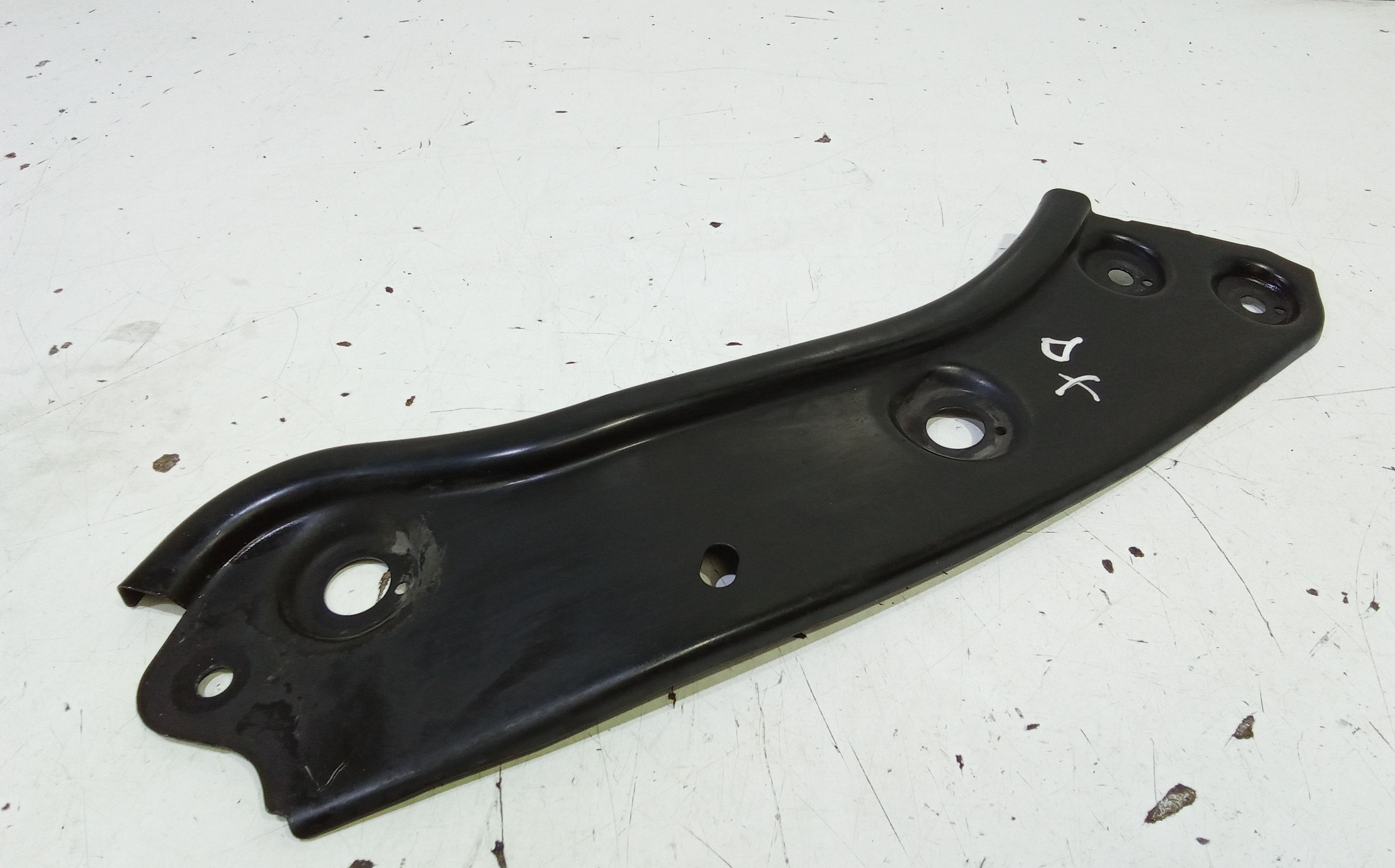 Supporto Faro Destro VOLKSWAGEN Caddy 4 Serie