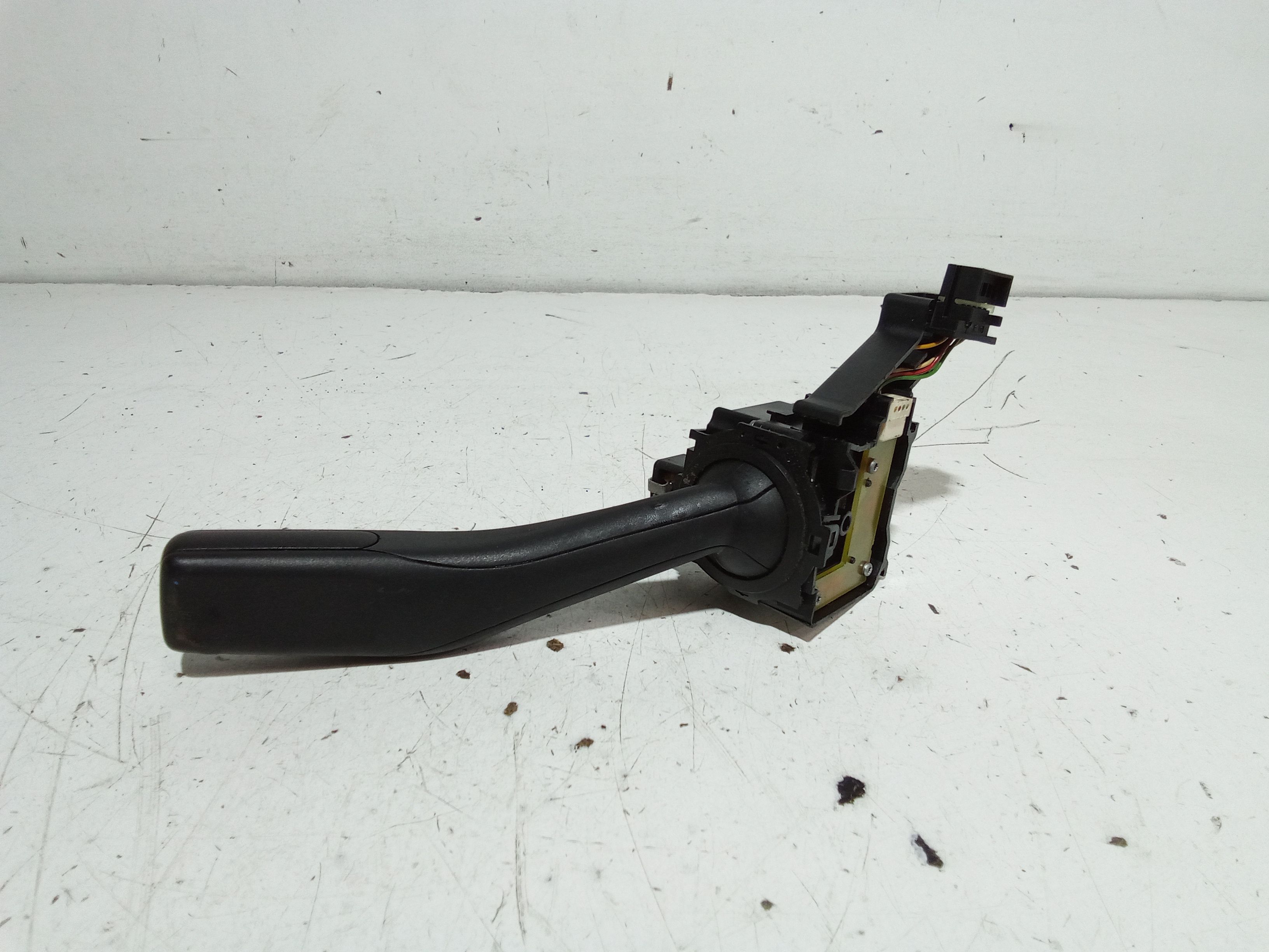 Devioluci sinistro VOLKSWAGEN Polo 4 Serie