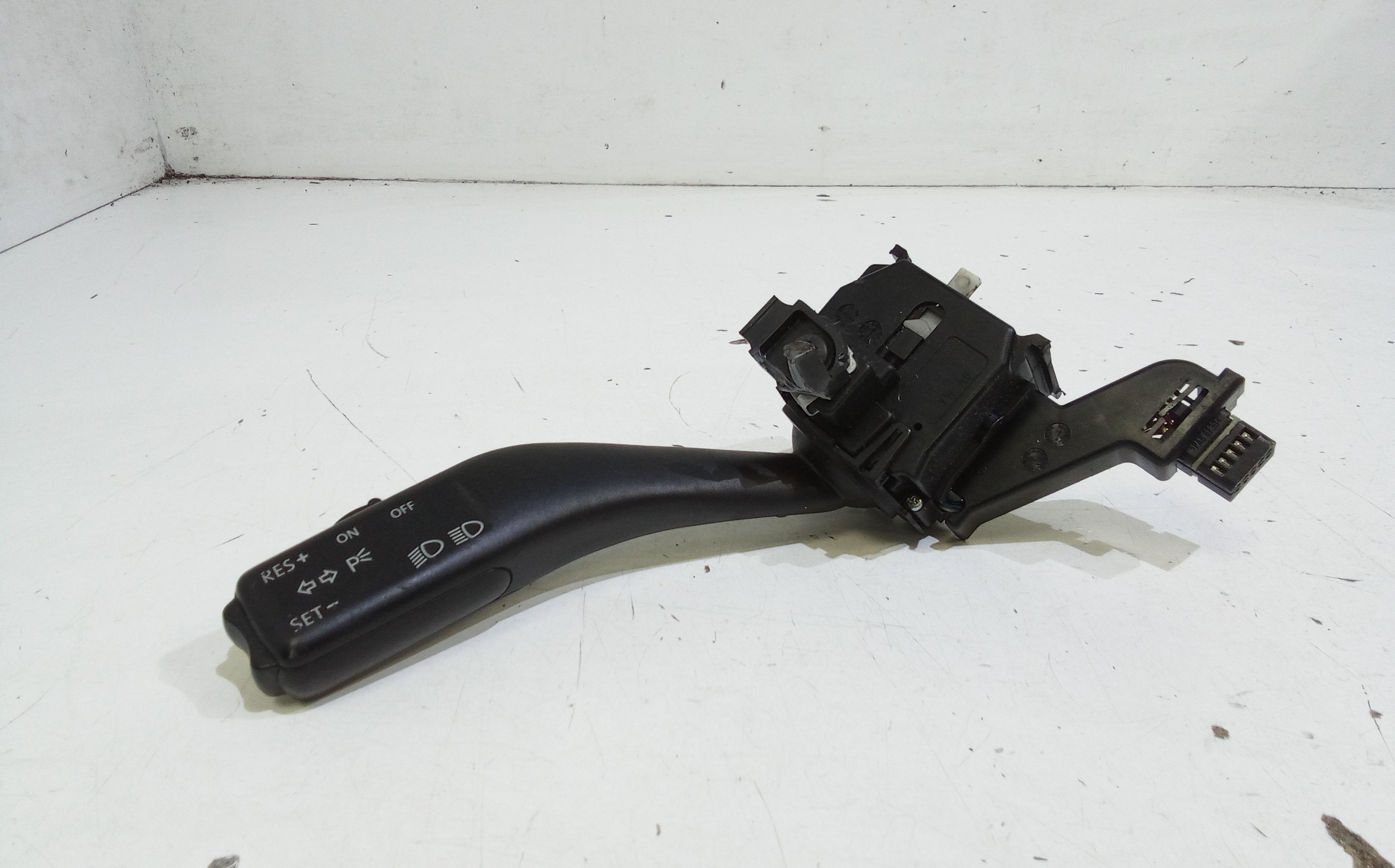 Devioluci sinistro VOLKSWAGEN Golf 5 Berlina (03>08)