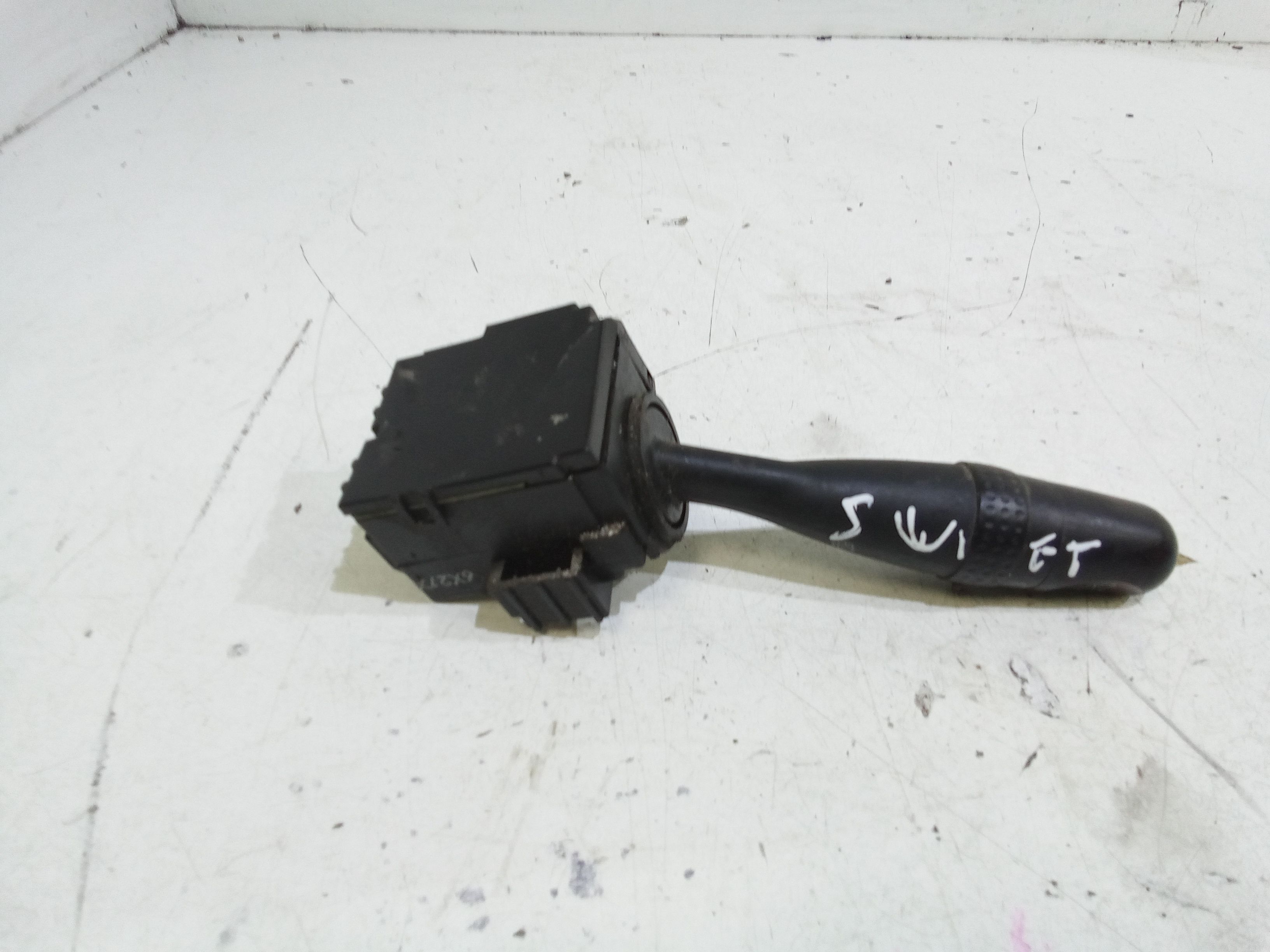 Devioluci destro SUZUKI Swift 4 Serie (04>10)