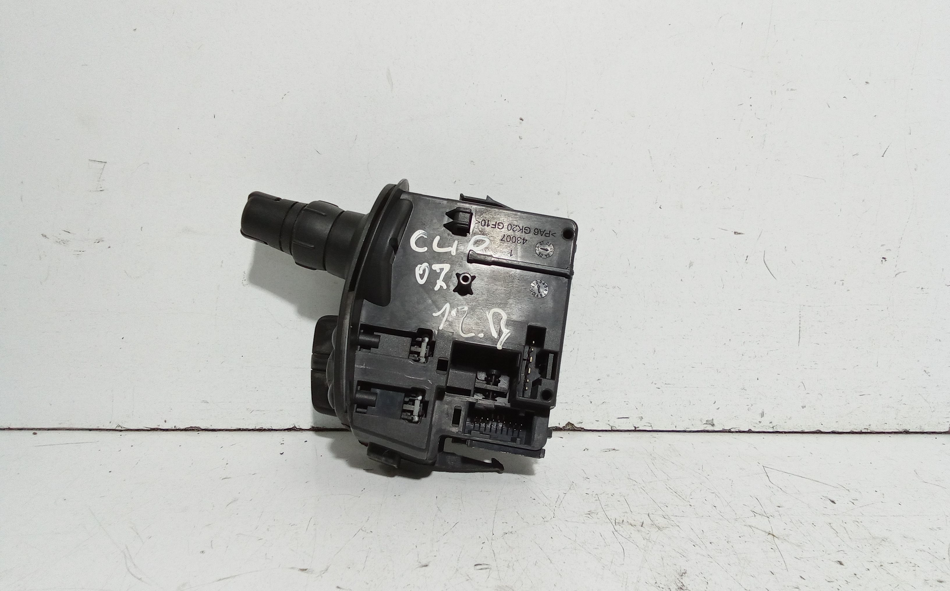 Devioluci destro RENAULT Clio Serie (04>08)